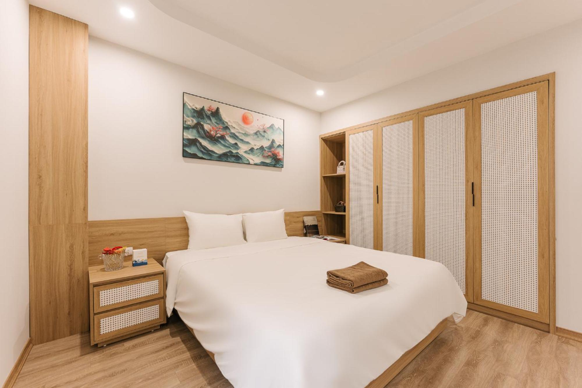 Lux Japan Town Hotel *