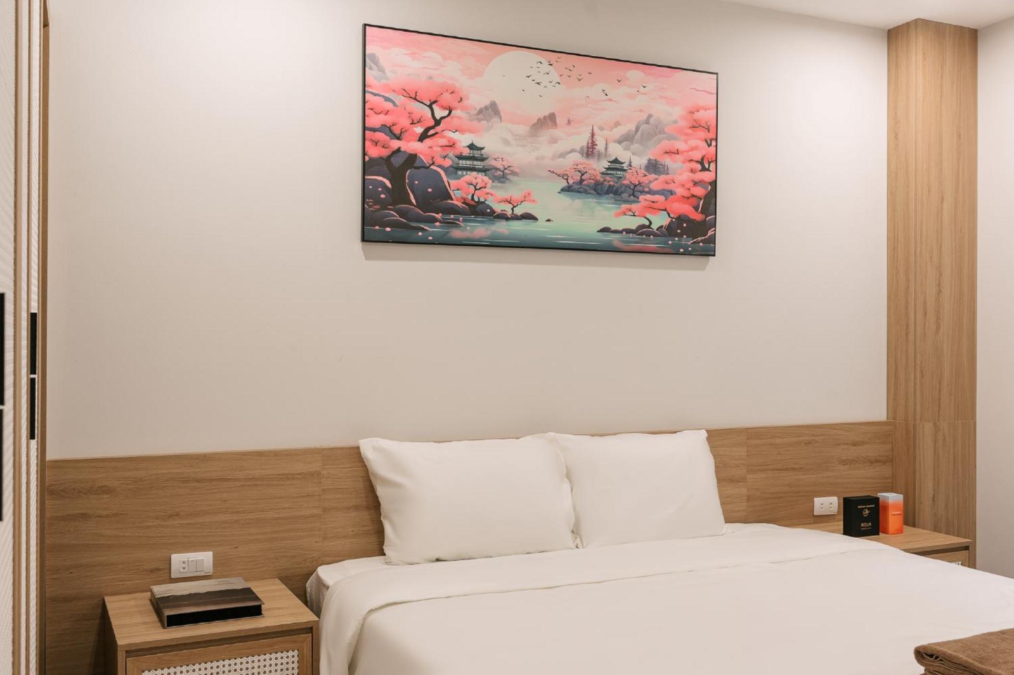 Hotel Lux Japan Town Hanoi