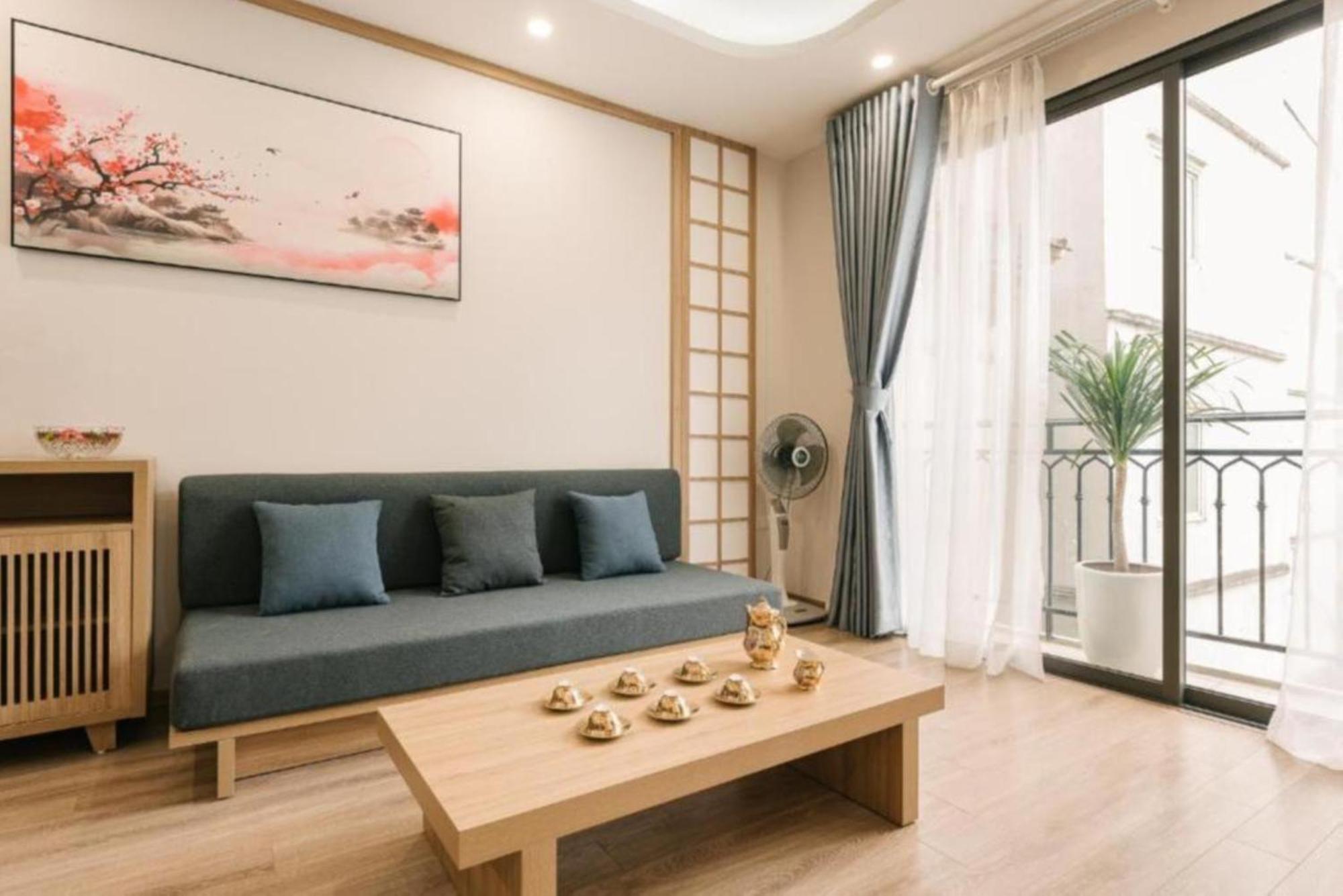 Lux Japan Town Hotel *
