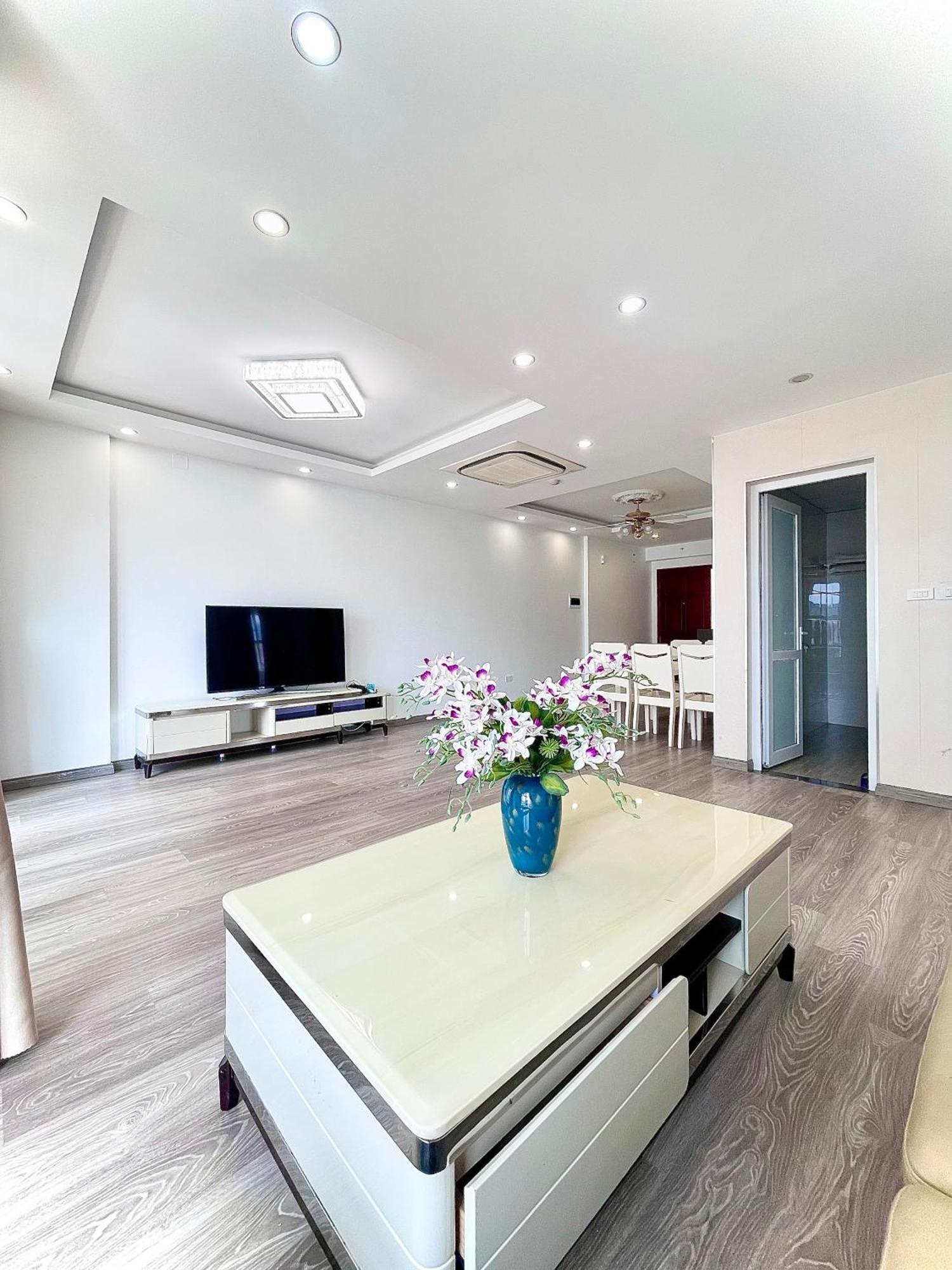 Dang - Apartment Ha Long