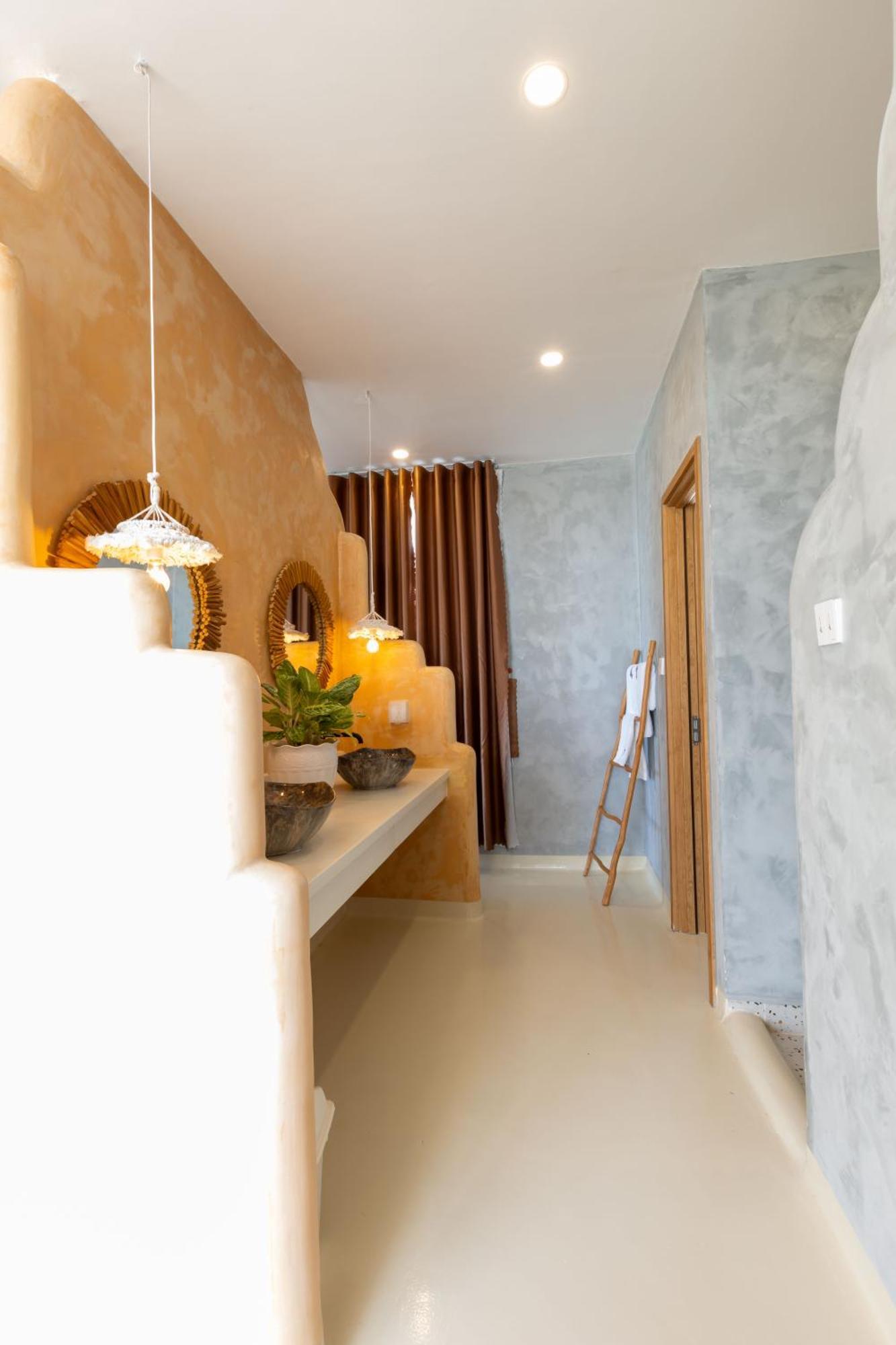 Hotel Chiu Chiu Dao Phu Quy 4*