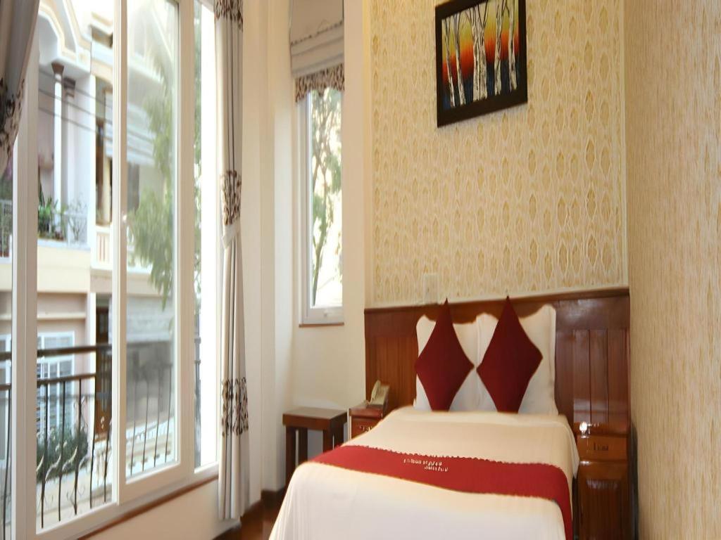 Omega Hotel 2*