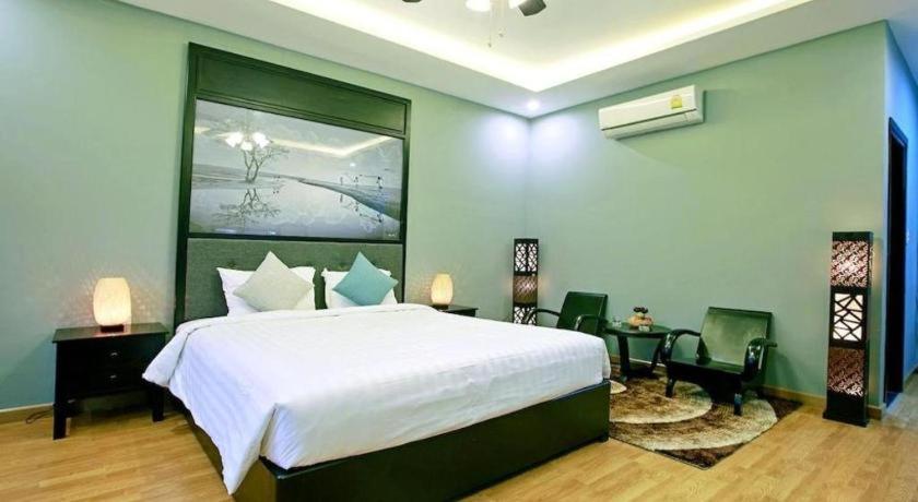 Friendly Hoian Hieu Nhon