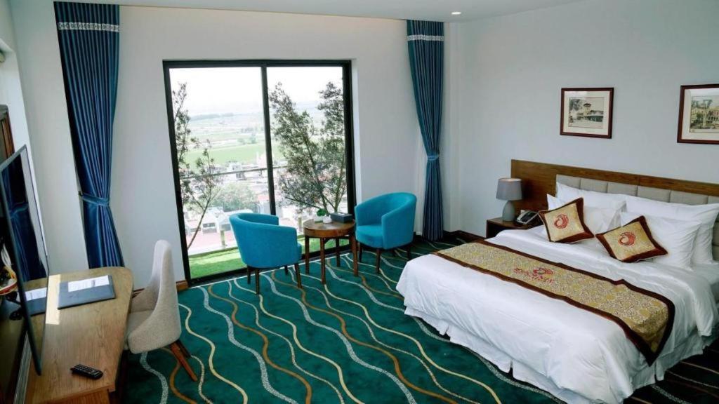 Phoenix Resort