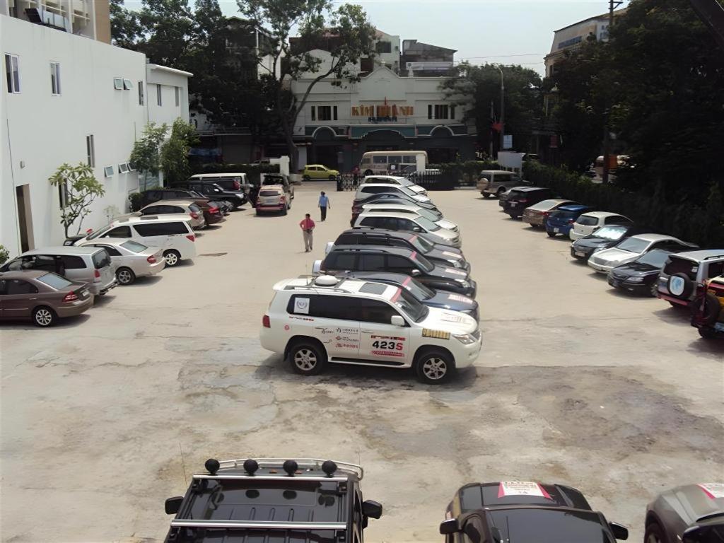 Huu Nghi 4*