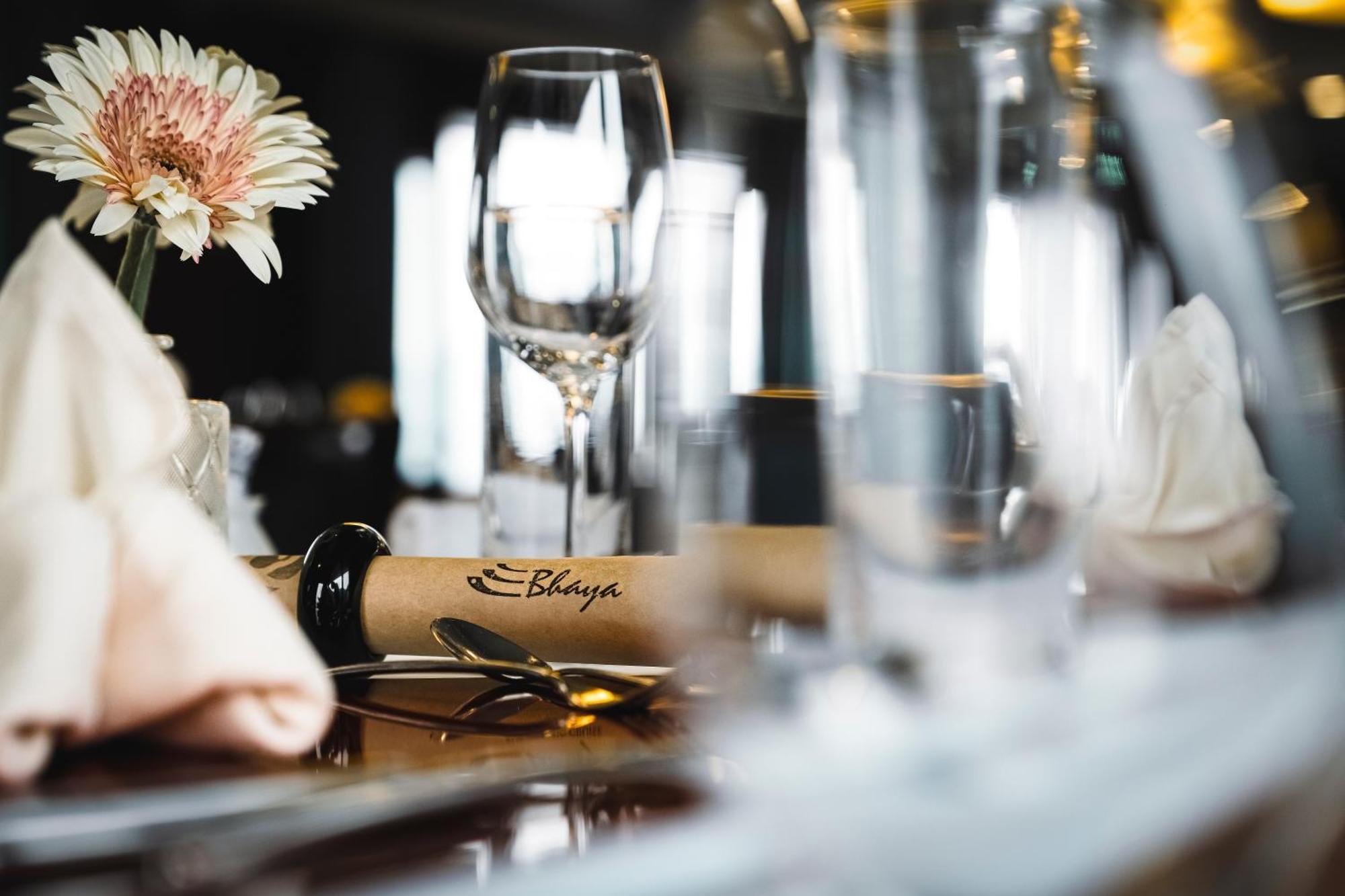 Botel Bhaya Boutique Halong Cruise - Managed By Vina Cruise Hạ Long