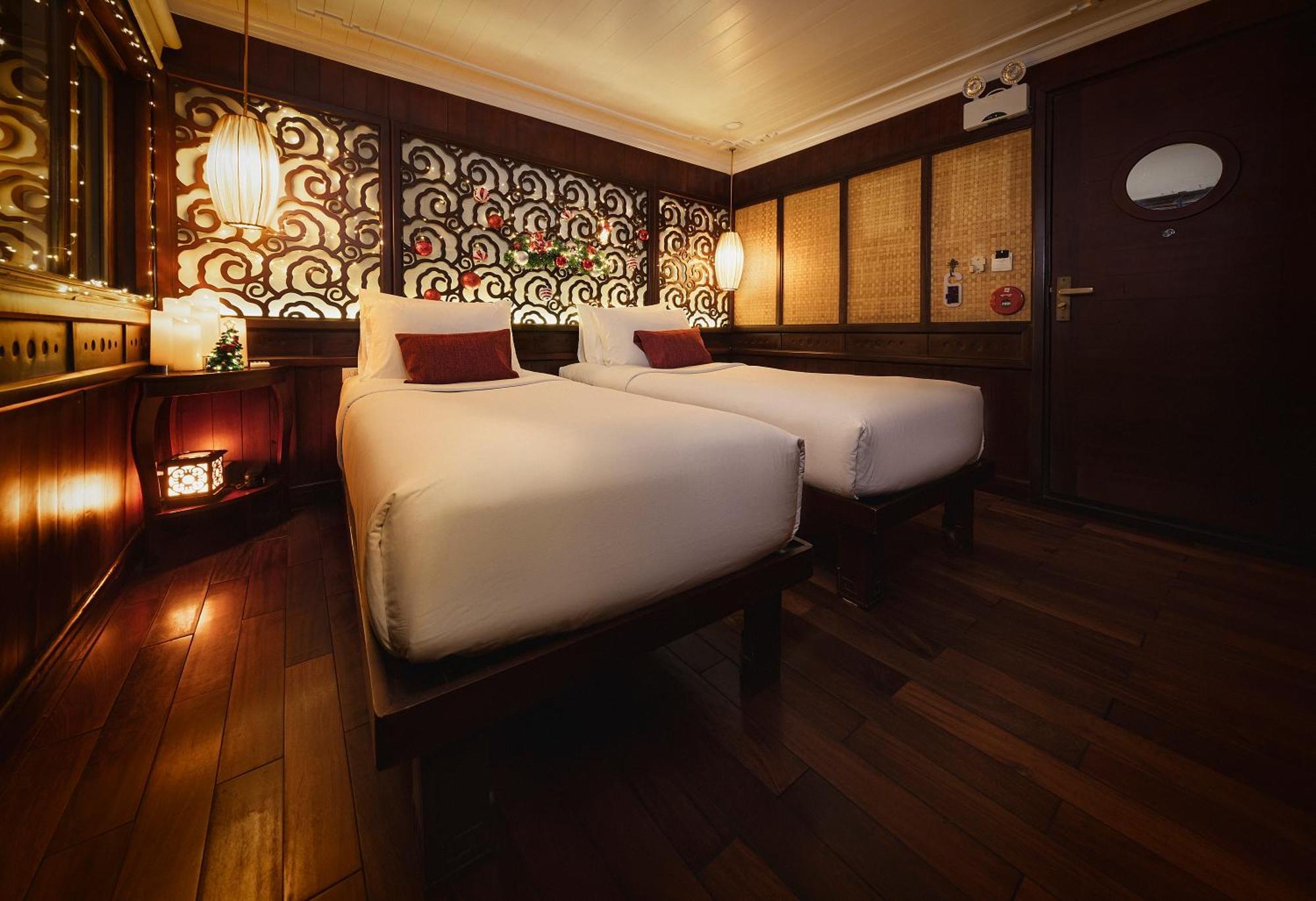 Bhaya Boutique Halong Cruise - Managed By Vina Cruise Botel Hạ Long