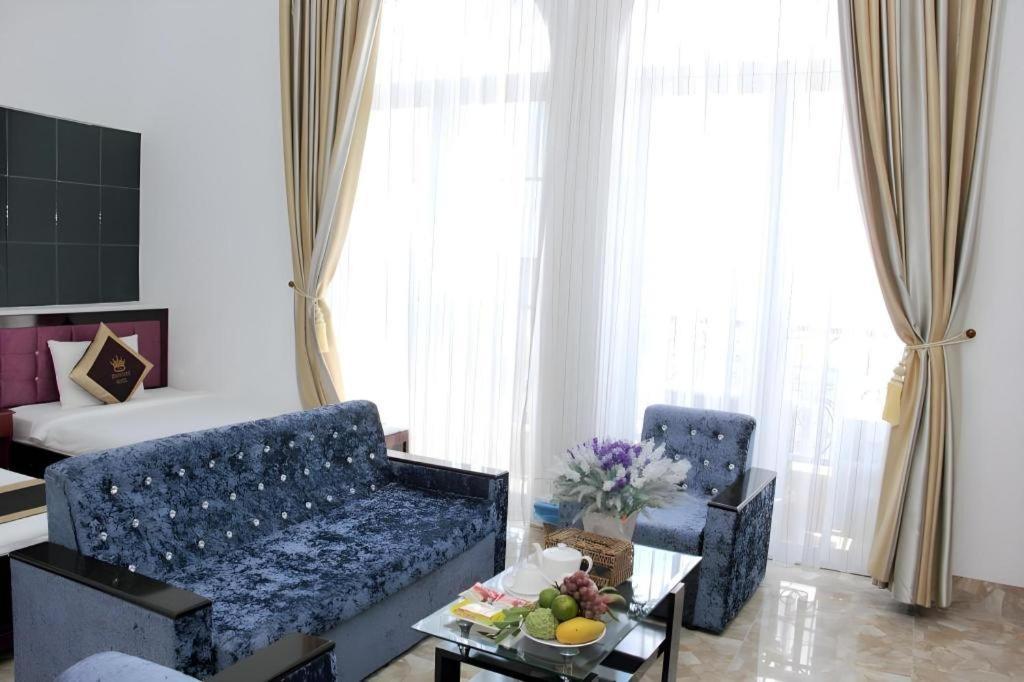 Trần Vinh Khách sạn