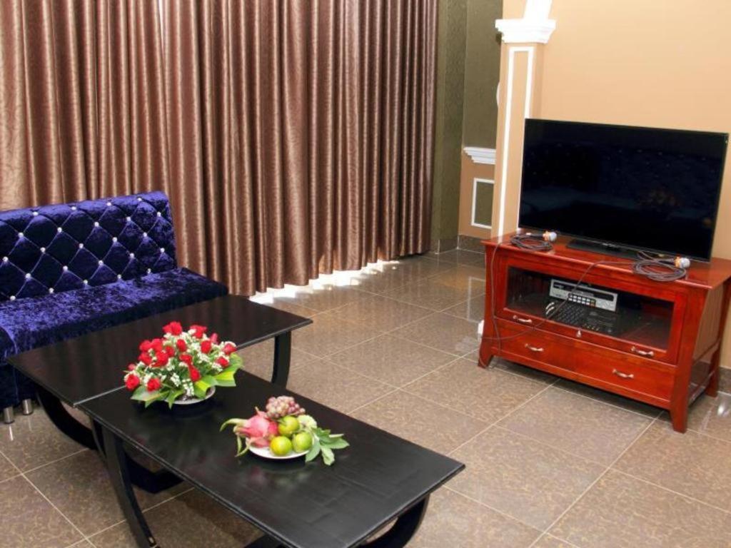 Trần Vinh Khách sạn