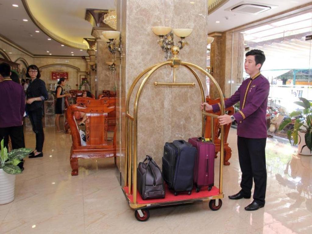 Khách sạn Trần Vinh