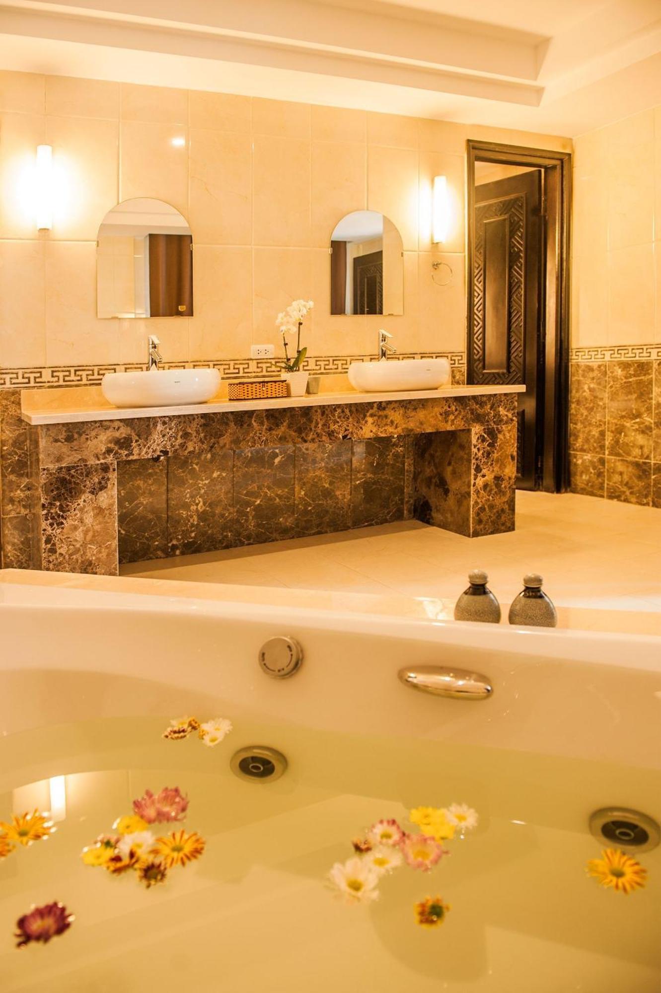 Khach Xa Bai Dinh Hotel 3*