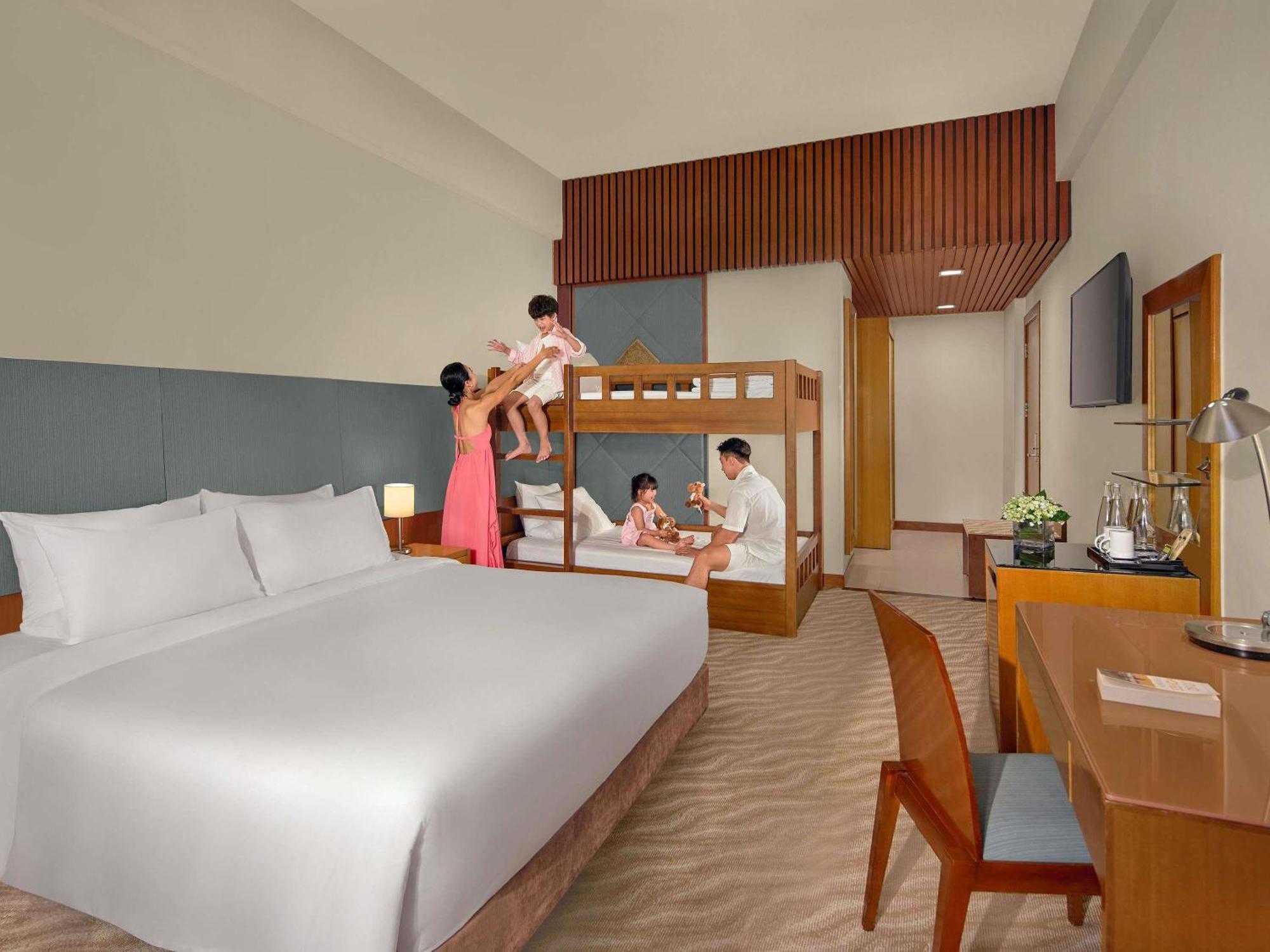 Khách sạn Novotel