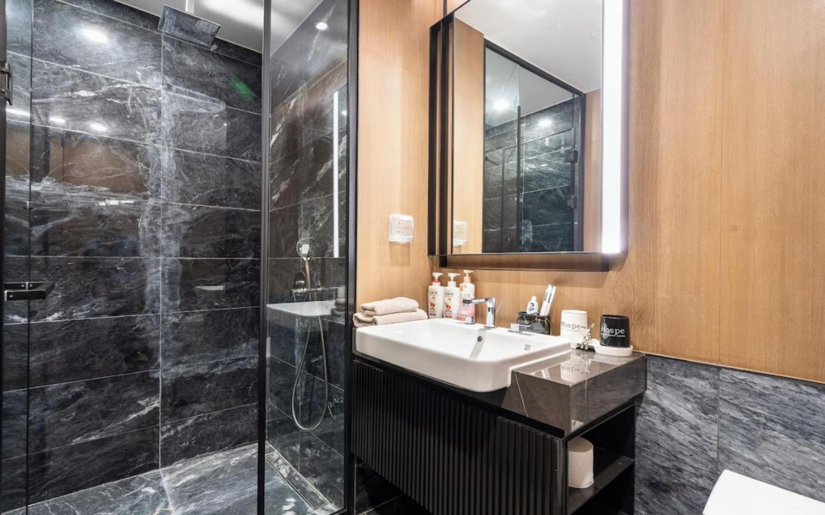 Sarene Lumiere Riverside Thao Dien 4*