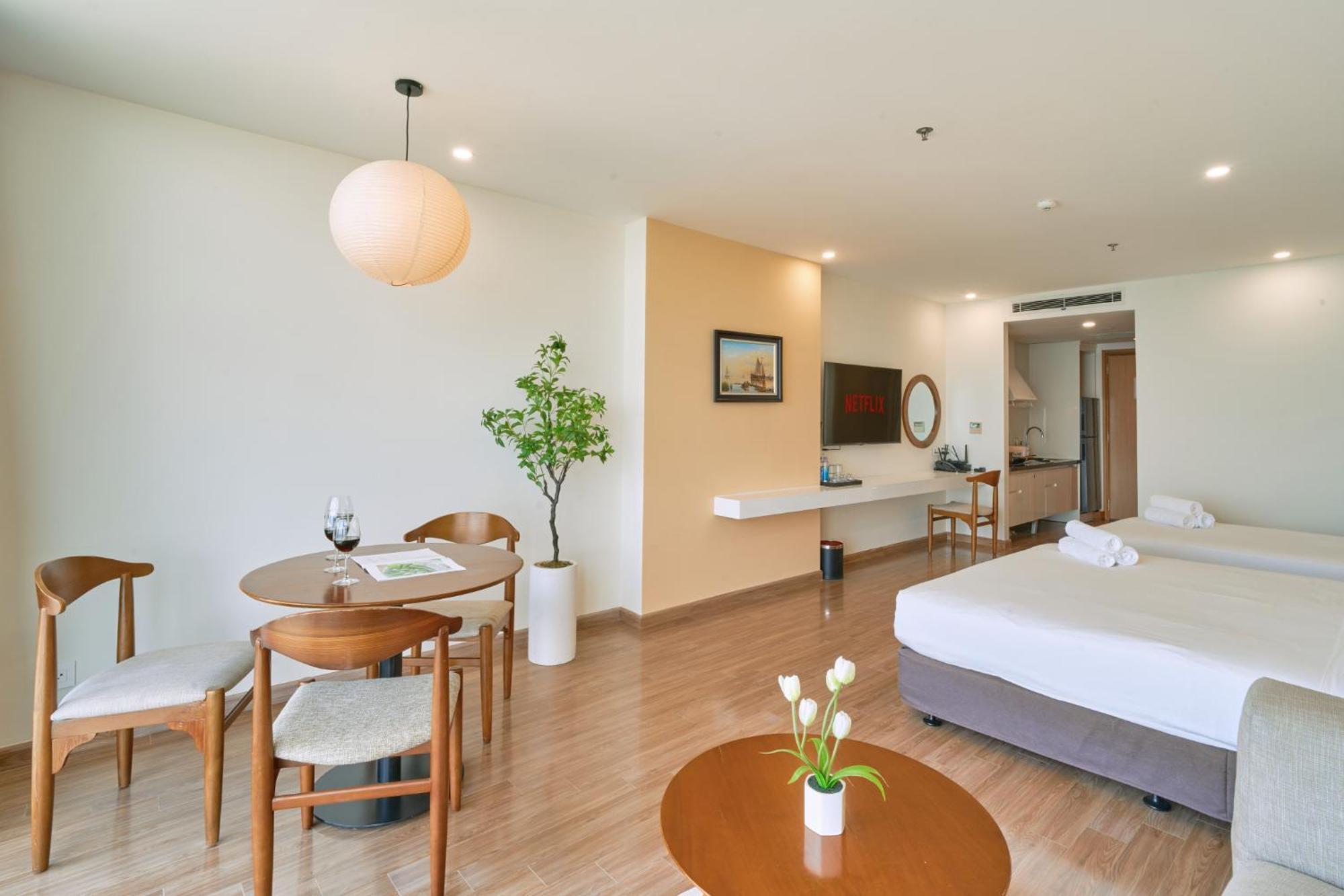 S Lux Starcity With Sea View Aparthotel Nha Trang