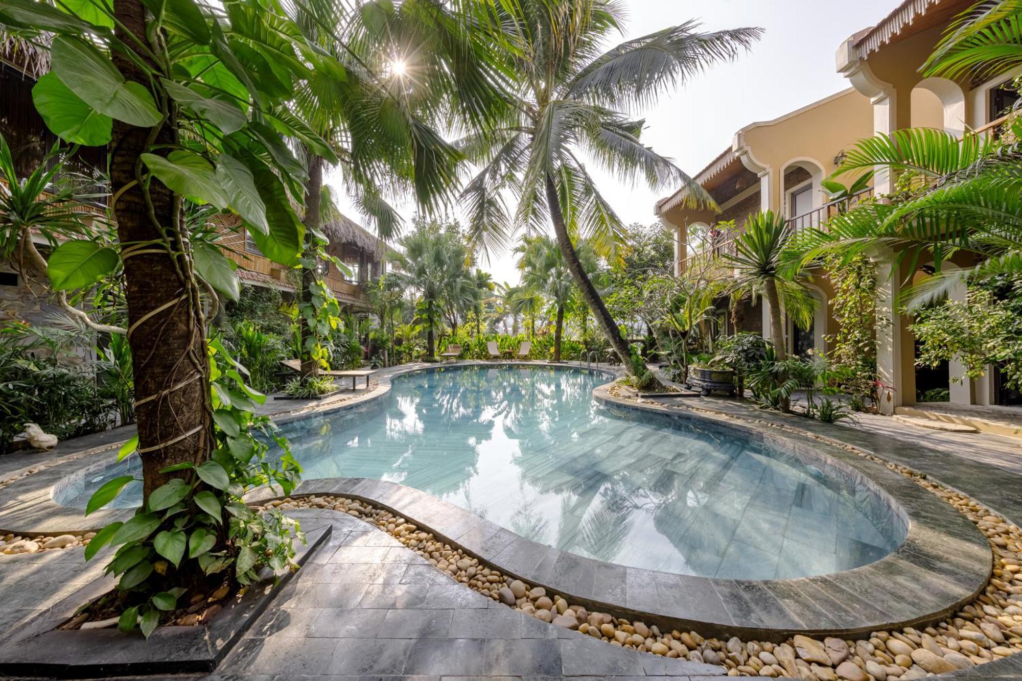 Trang An Aroma Khách sạn 4*