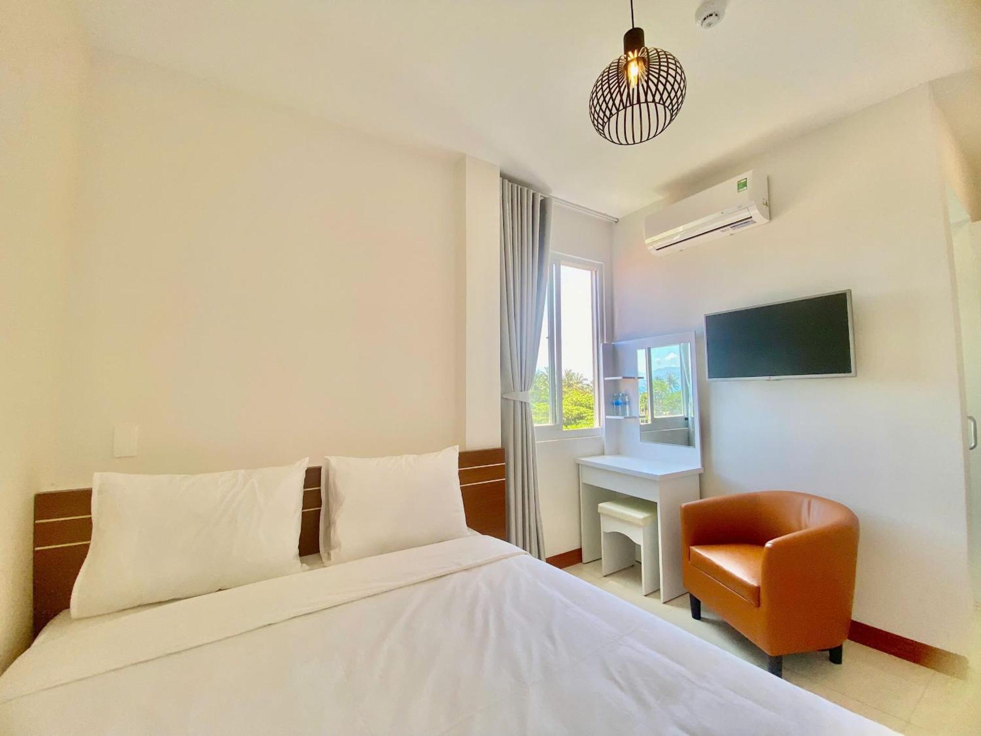 Khách sạn Oasis Nha Trang