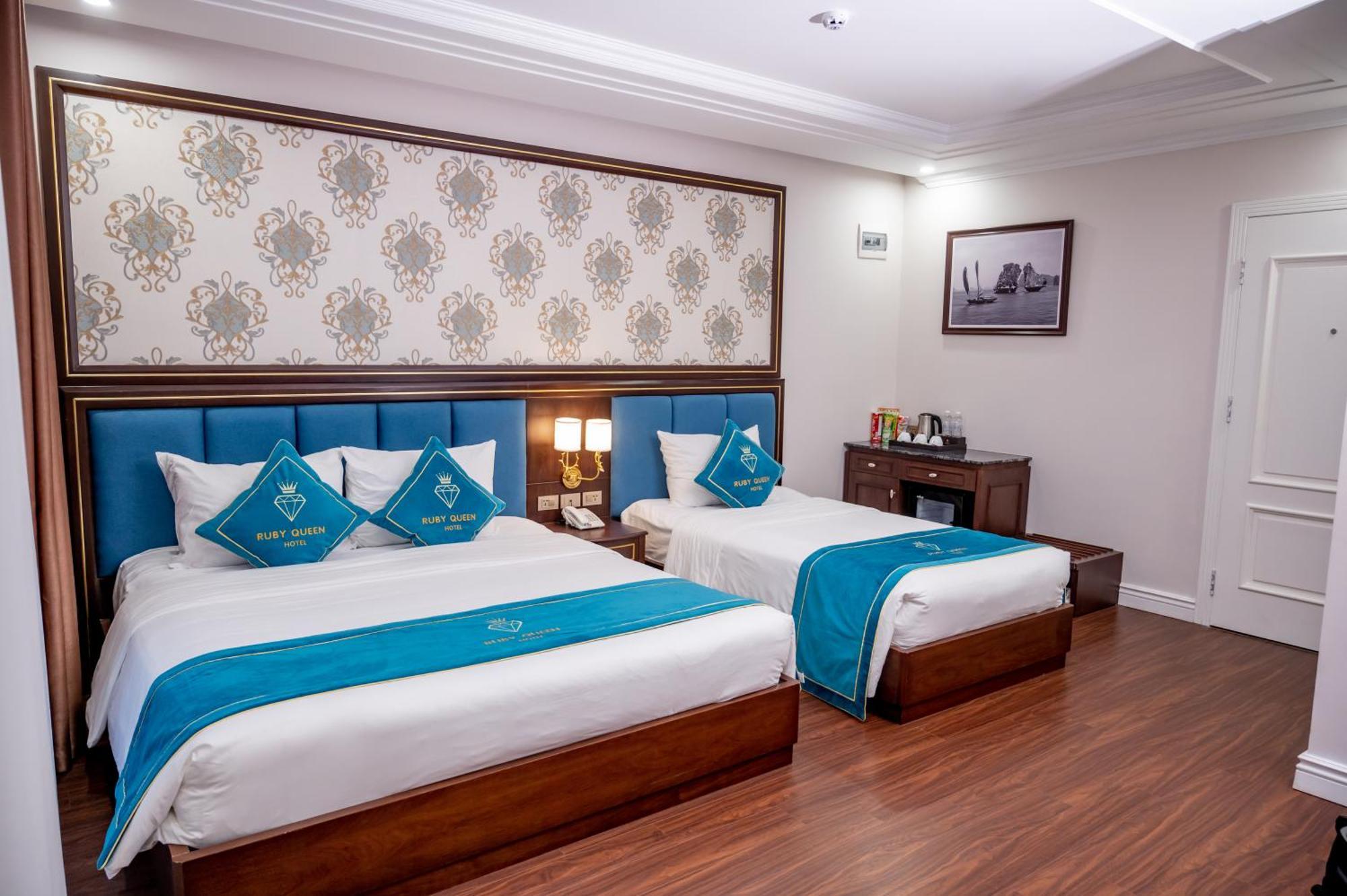 Rubyqueen Halong Khách sạn 3*