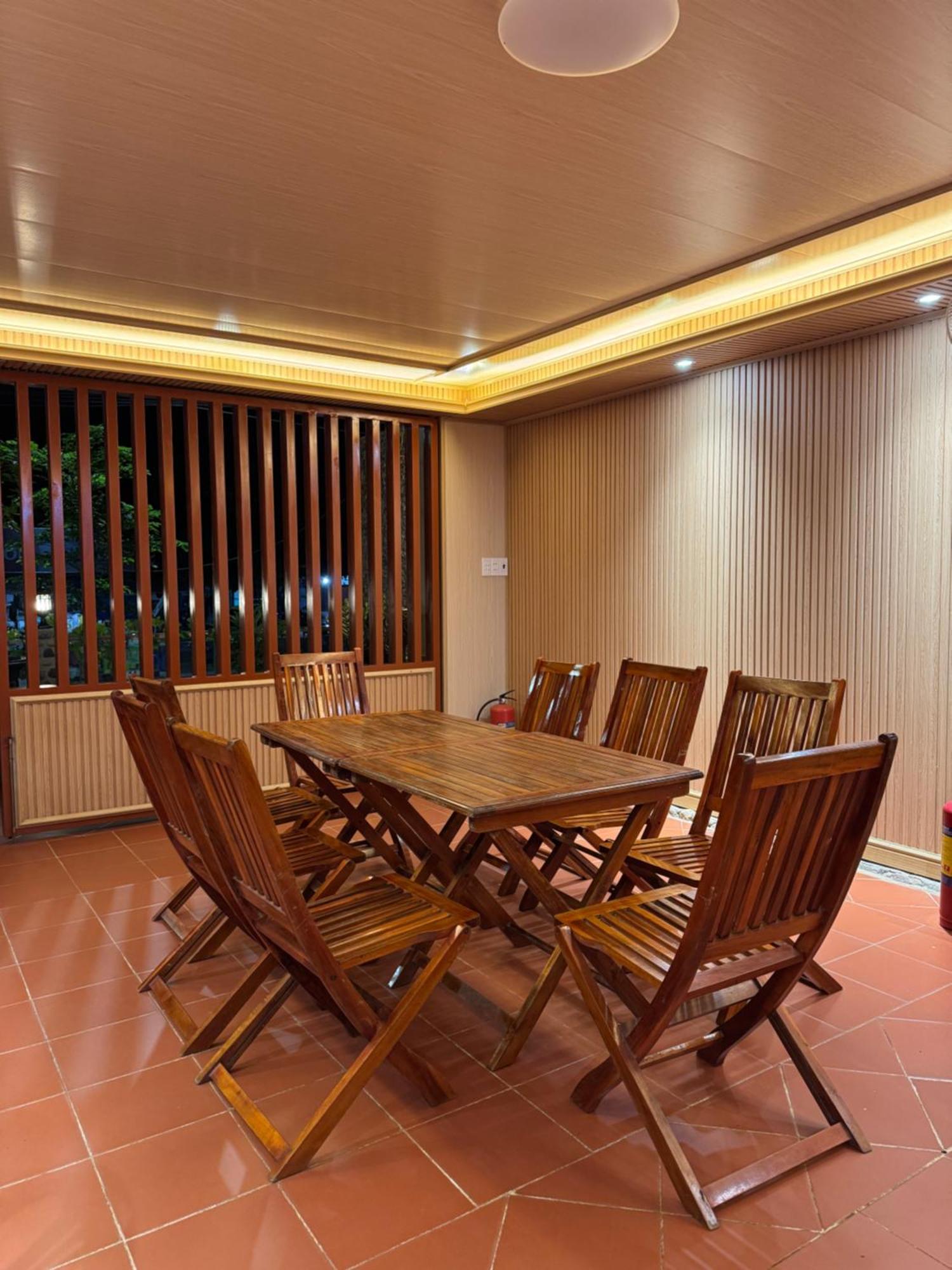Lodge Nha Toi