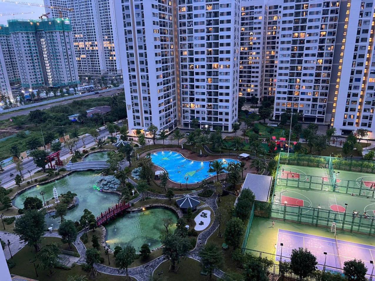 Apartment Shi House -elegant&homey Vinhomes Grand Park Go Cong