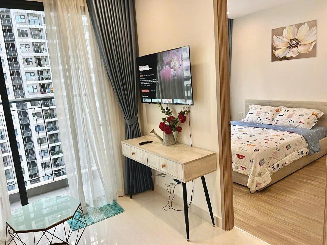 Shi House -elegant&homey Vinhomes Grand Park Apartment *