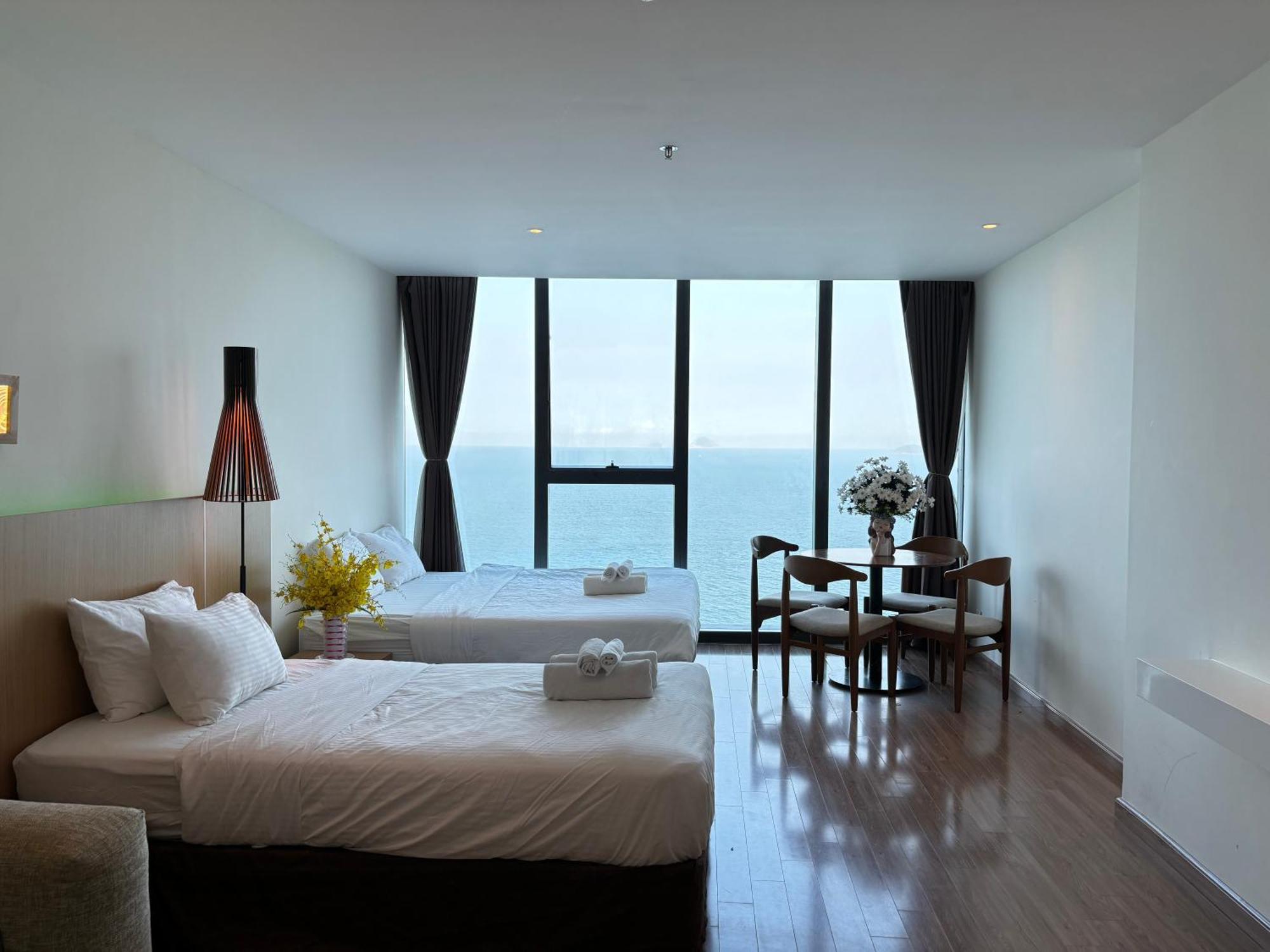 La Maison Starcity 1 Mins Walk To *