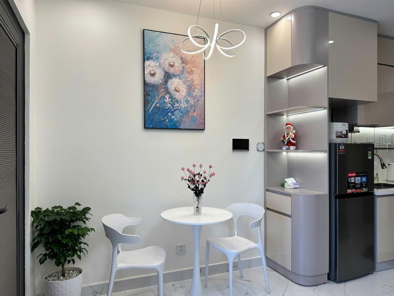 Shi House -elegant&homey Vinhomes Grand Park Go Cong
