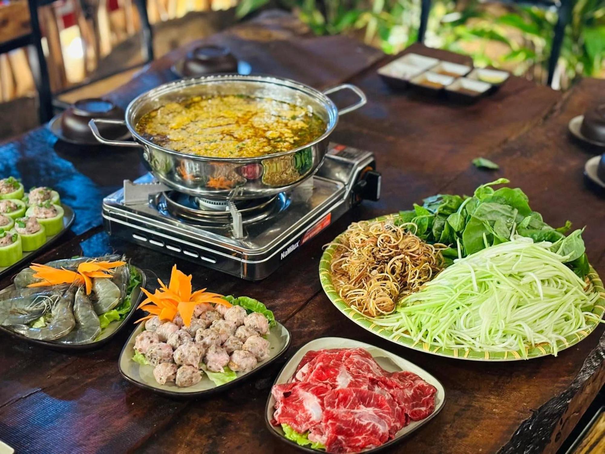 Khách sạn Lung Chung Doi - & Coffee Garden 2*