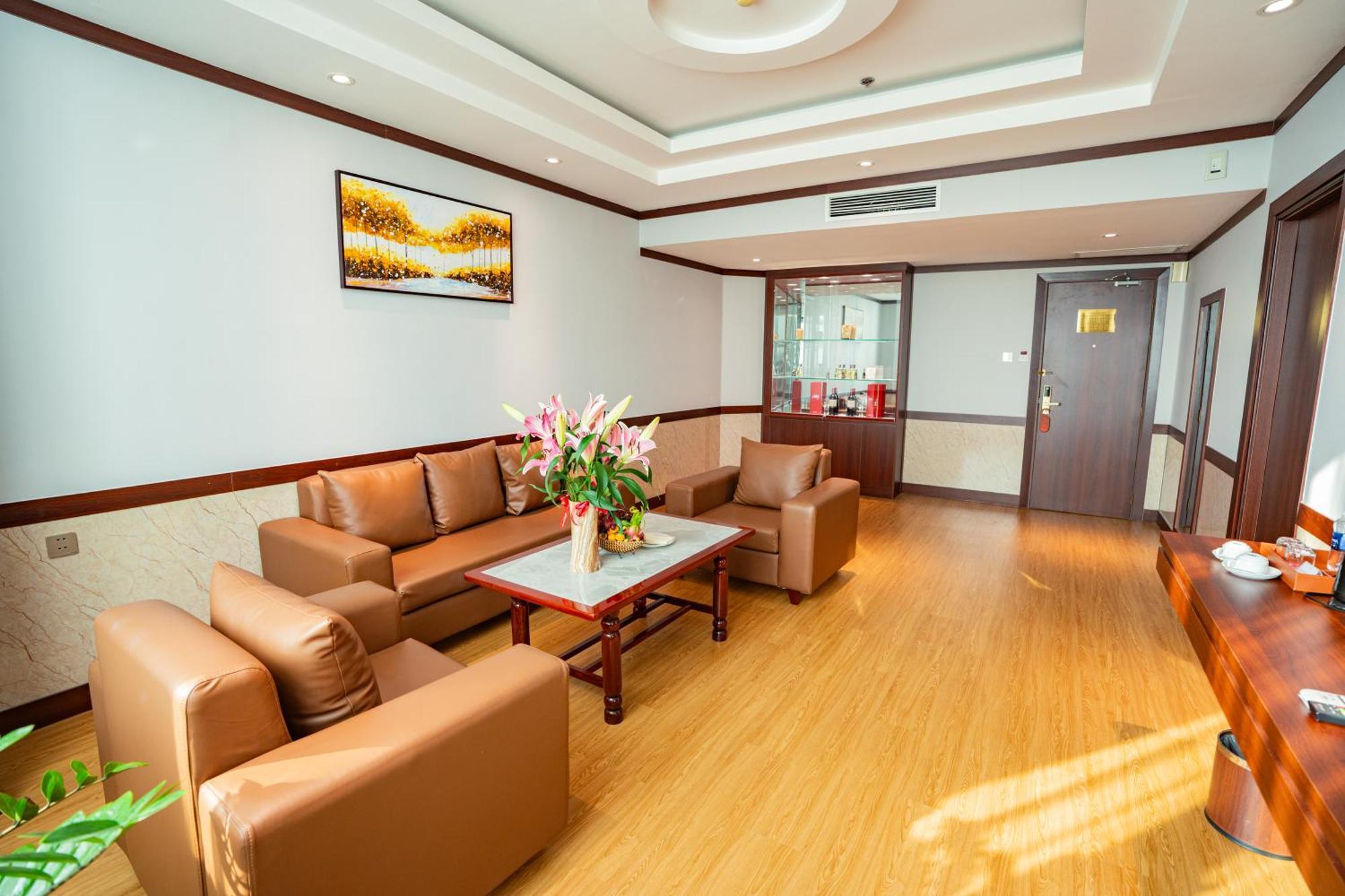 Phat Riverside Hotel 4*