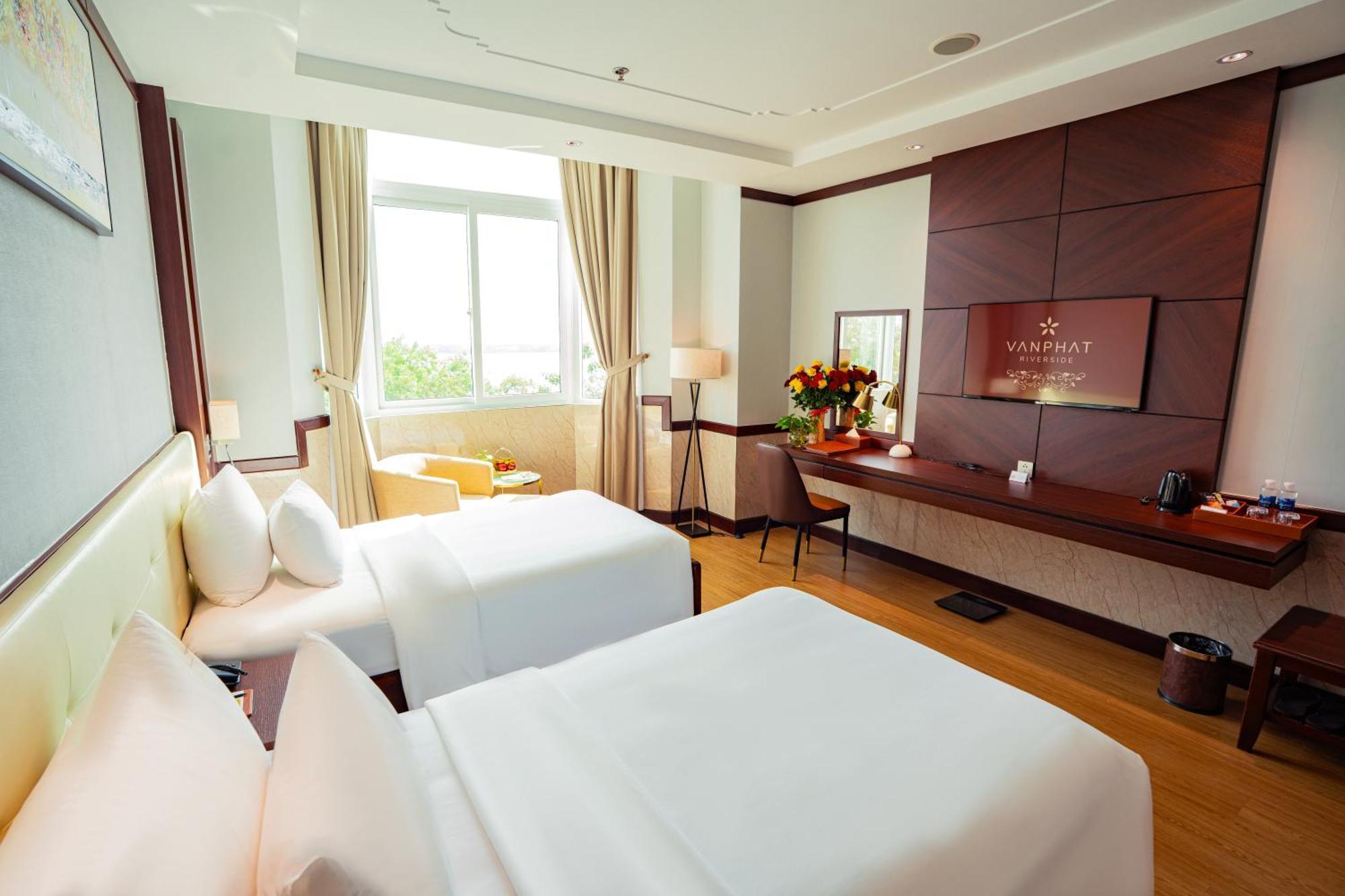 Phat Riverside Hotel 4*