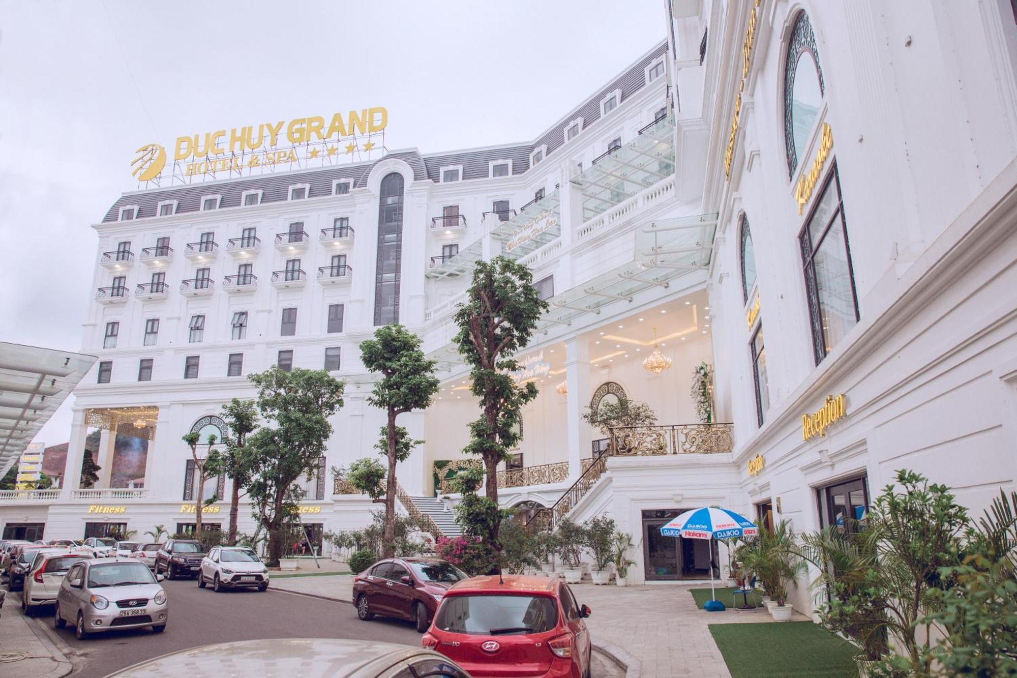 Hotel Duc Huy Grand And Lao Cai