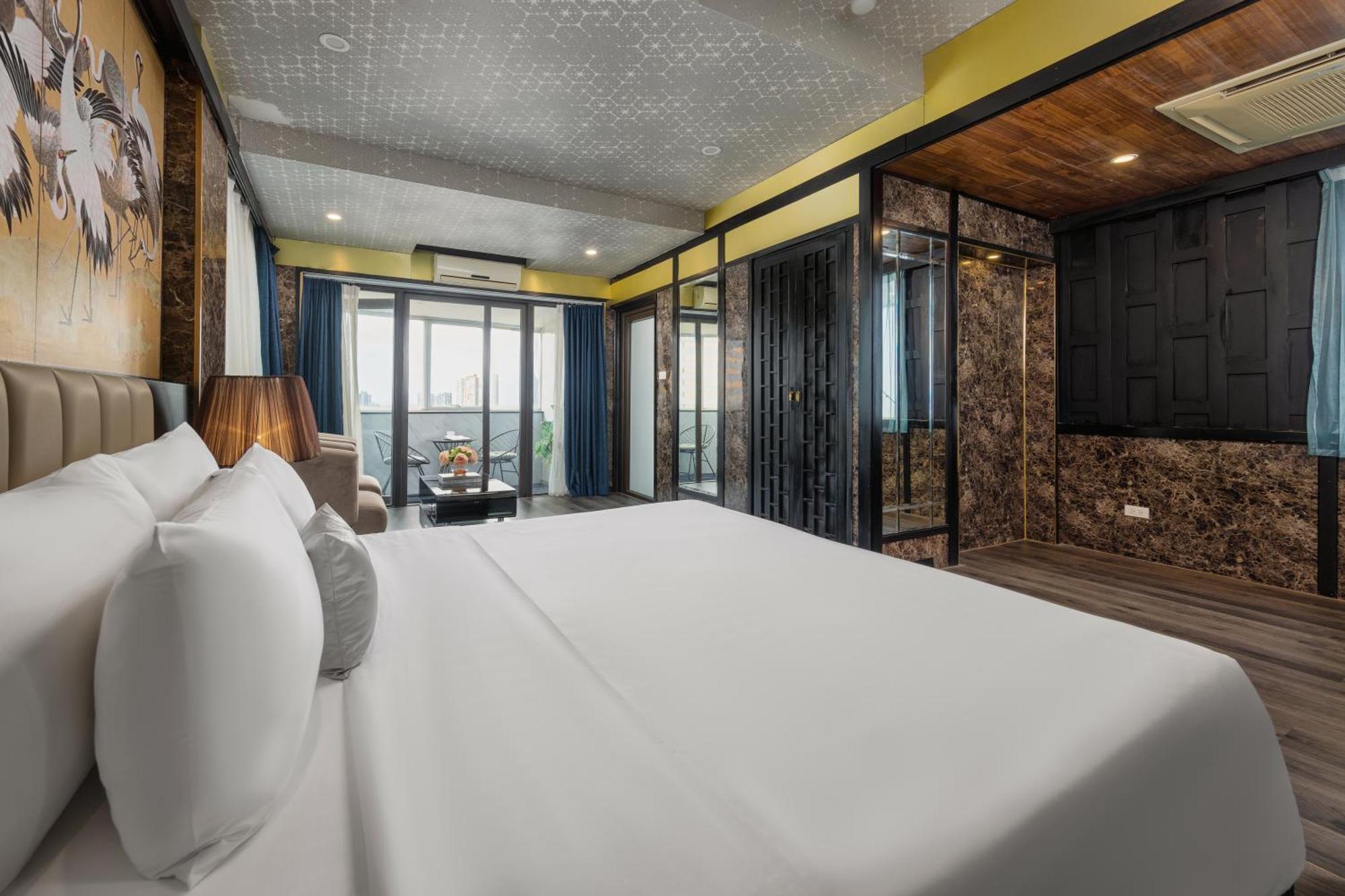 Ja Cosmo And 4* Hanoi