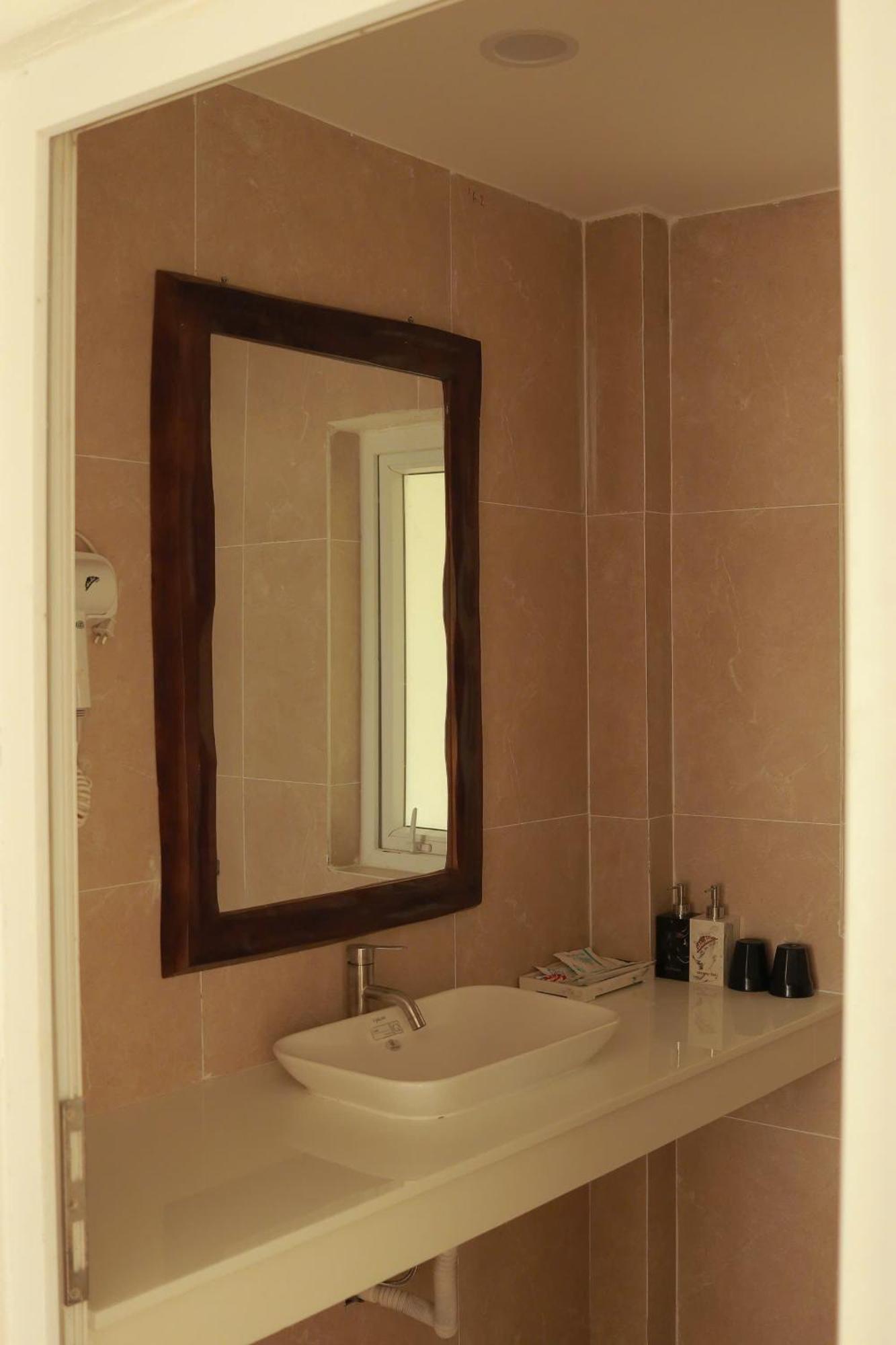 Chiu Chiu Dao Phu Quy Hotel 4*
