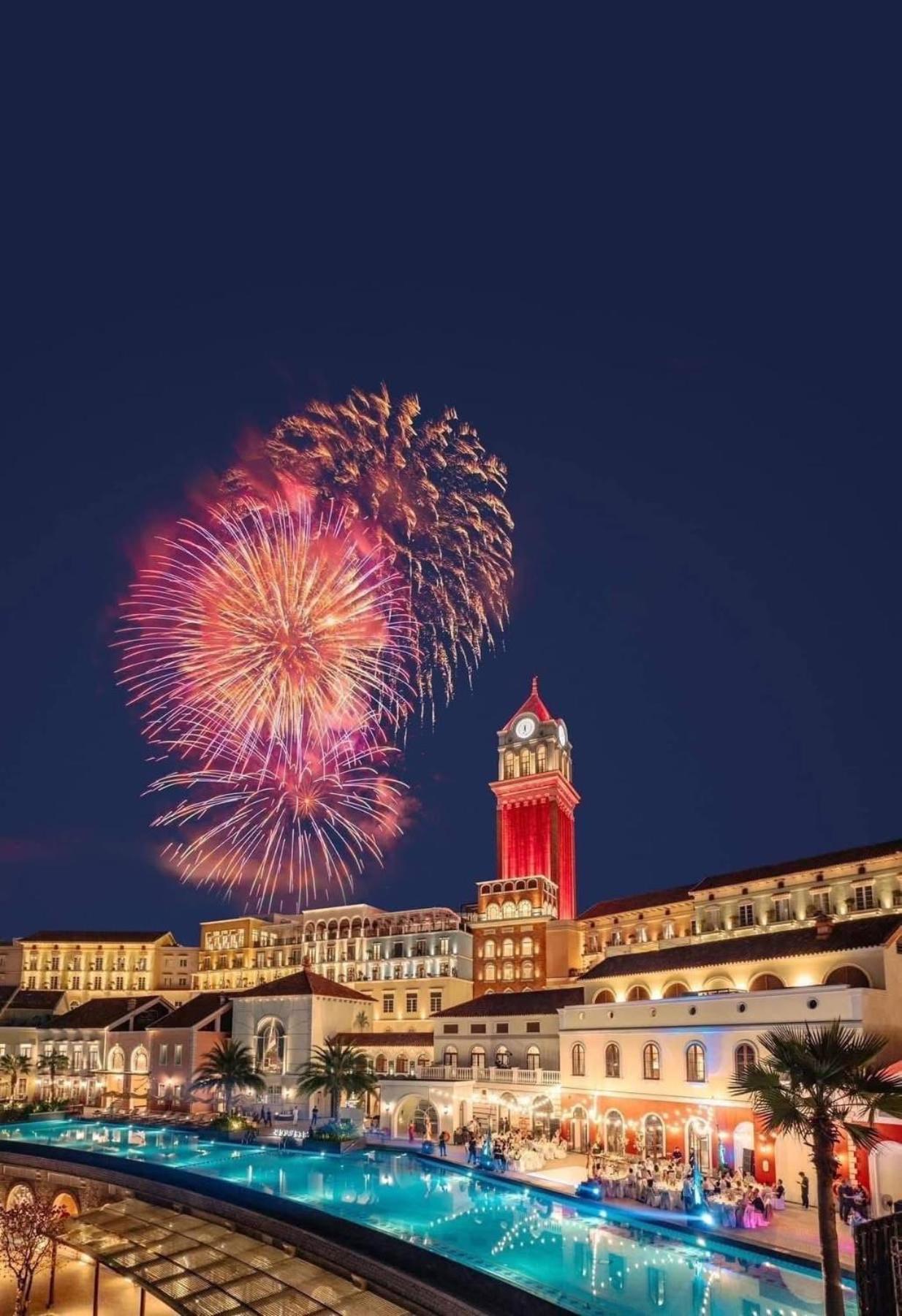 Mira - Hillside - Sea & Firework View Aparthotel 4*