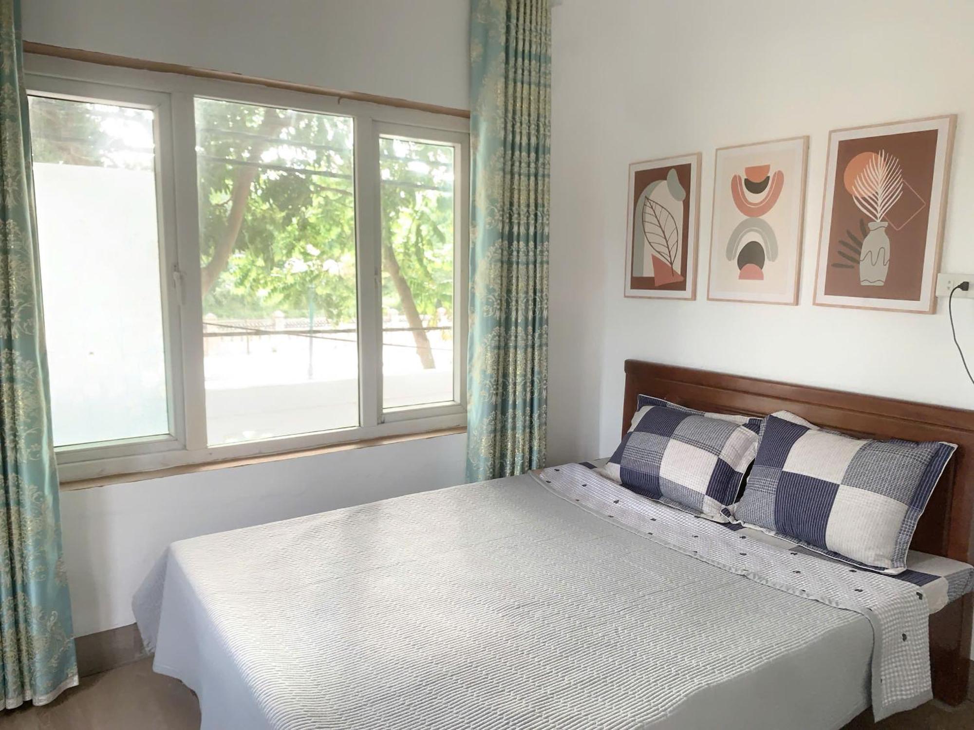 Hoa Lu Old Town House *