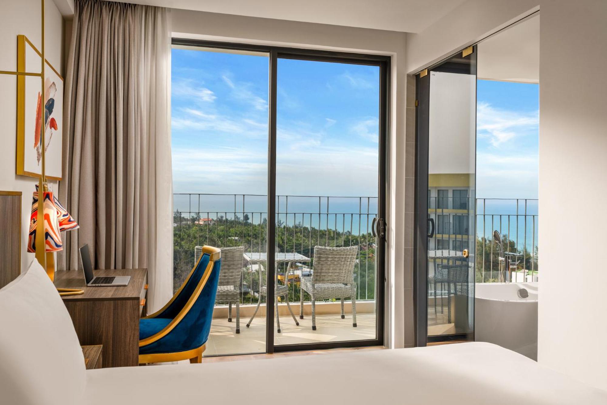 Hoi An Royal Beachfront & 5*