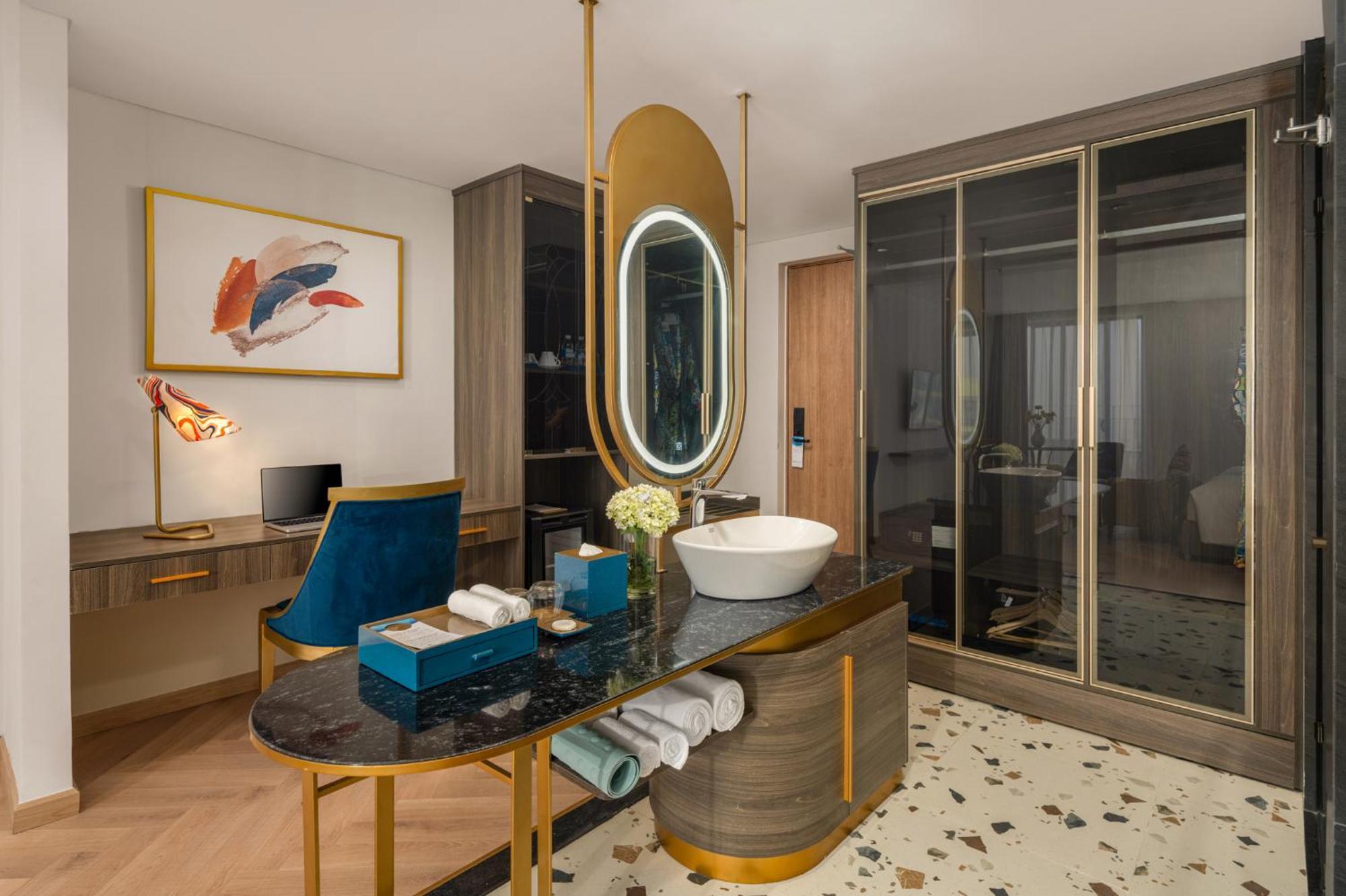 Hoi An Royal Beachfront & 5*
