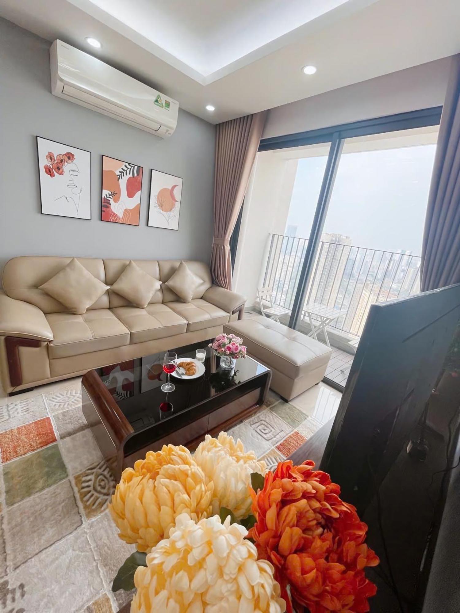 Hela Housing Vinhomes D'capitale - Tran Duy Hung Street *