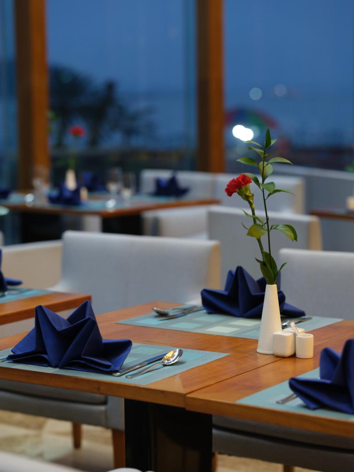 Wyndham Legend Hạ Long