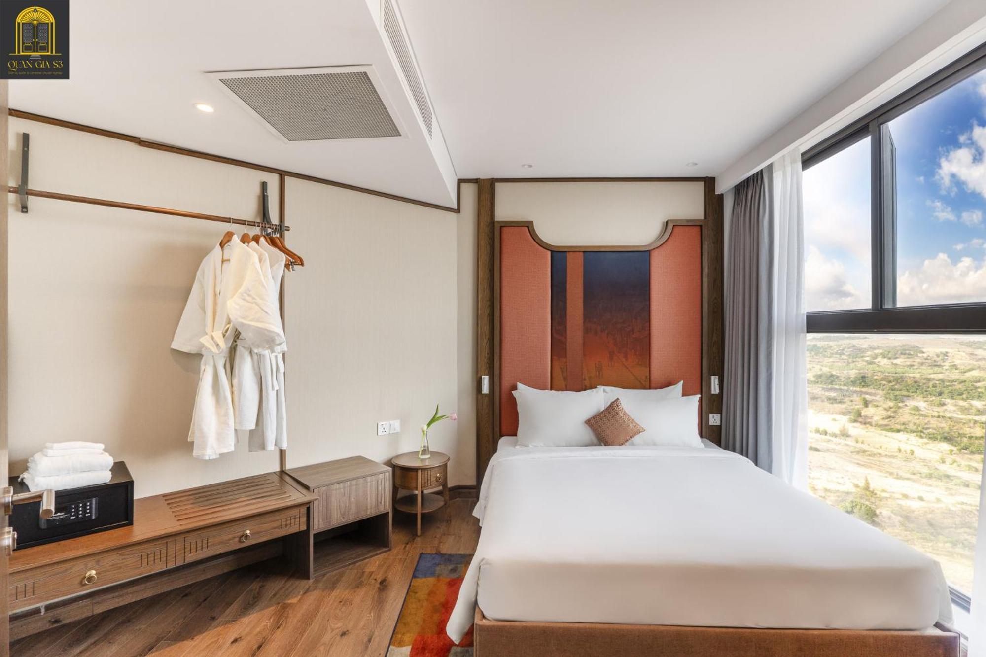 Mandala Oceanfront Driftwood Phan Thiet