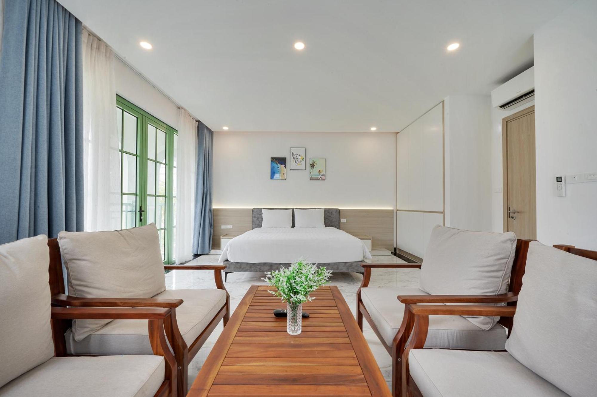 Elyday Hillside - Sea & Firework View Hotel 4*