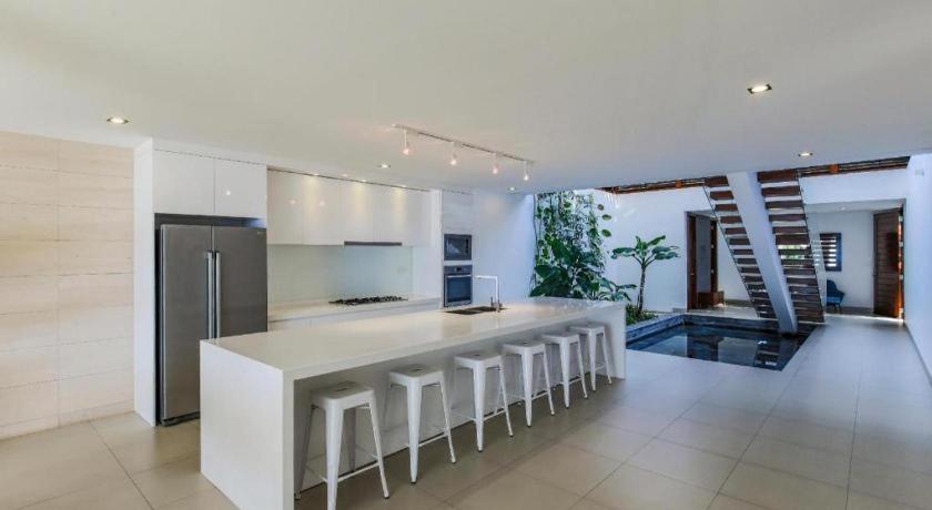 Oceanique Villa *