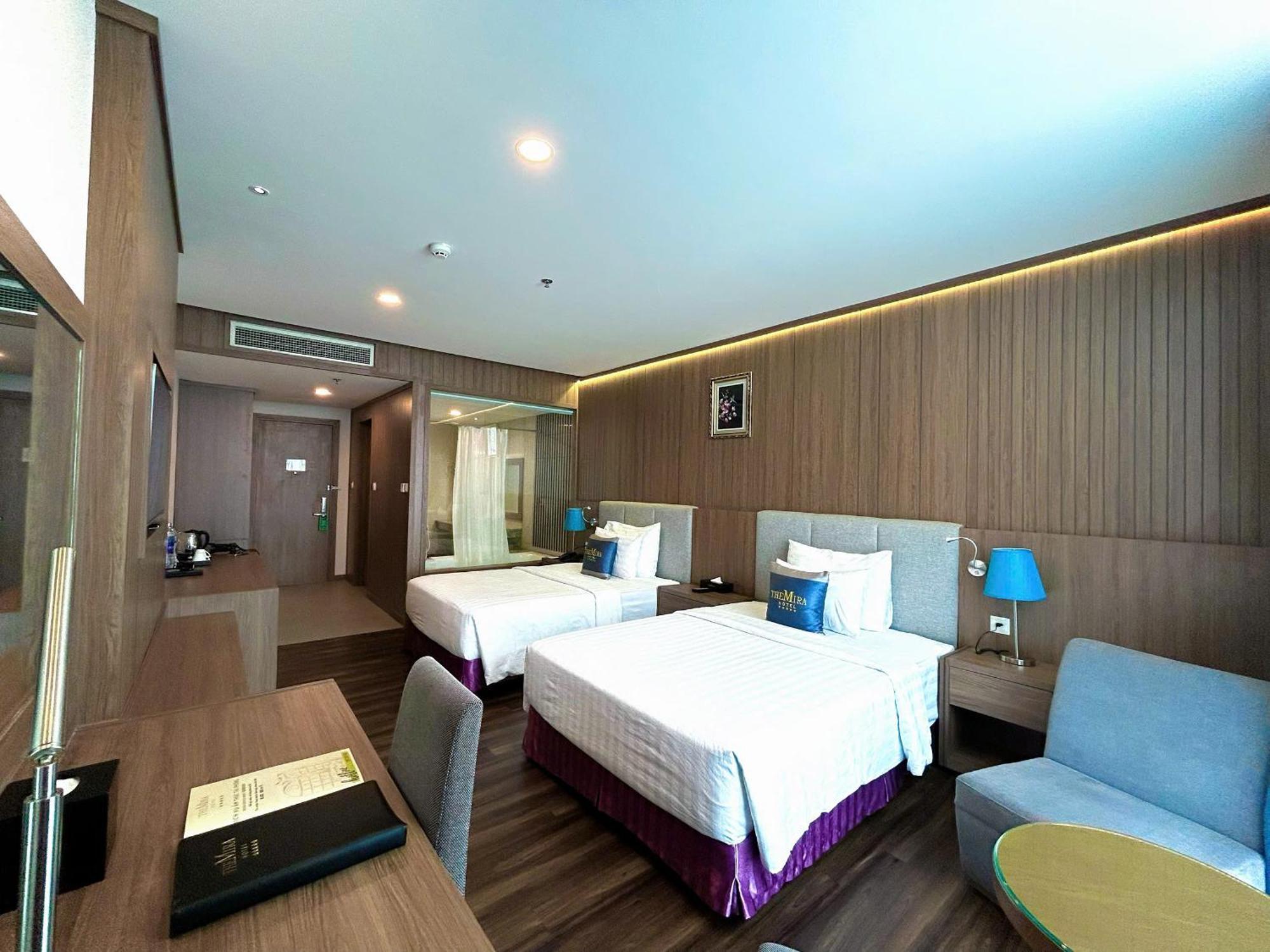 Hotel The Mira