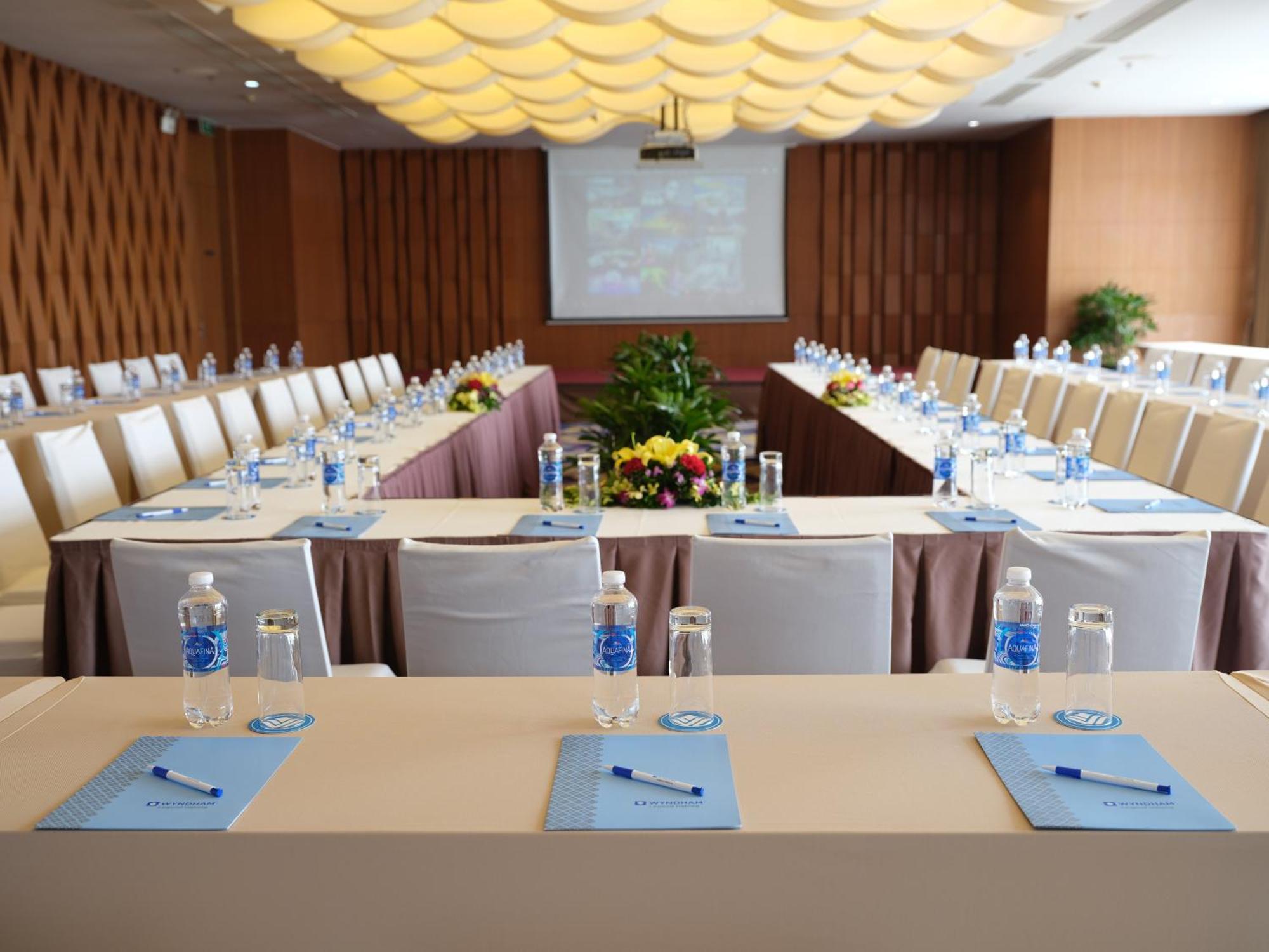 Khách sạn Wyndham Legend Hạ Long