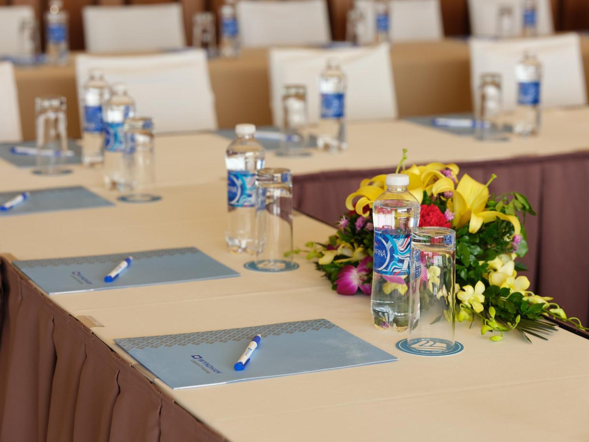 Wyndham Legend Khách sạn 5*