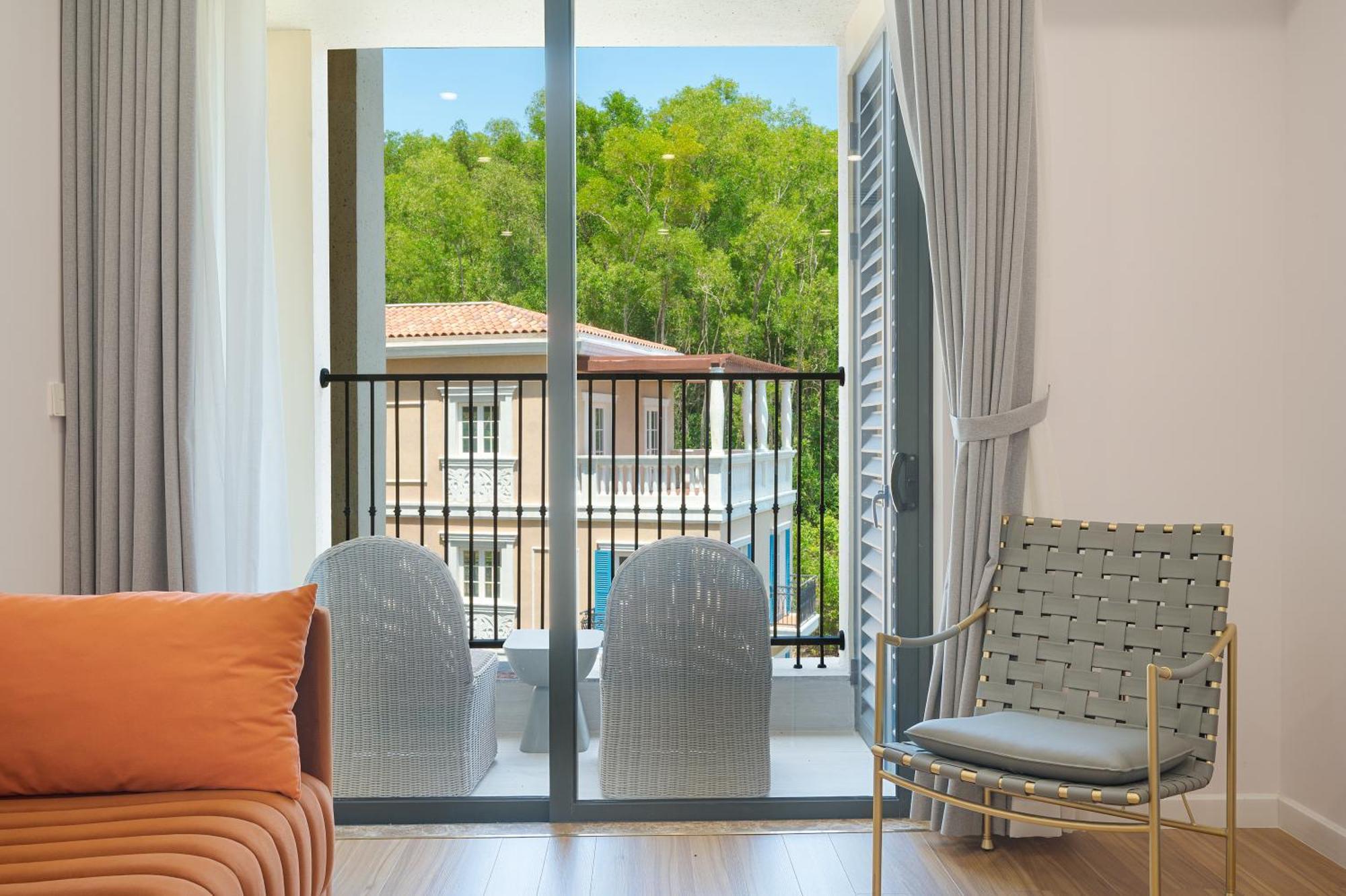 Hotel Elyday Hillside - Sea & Firework View 4*