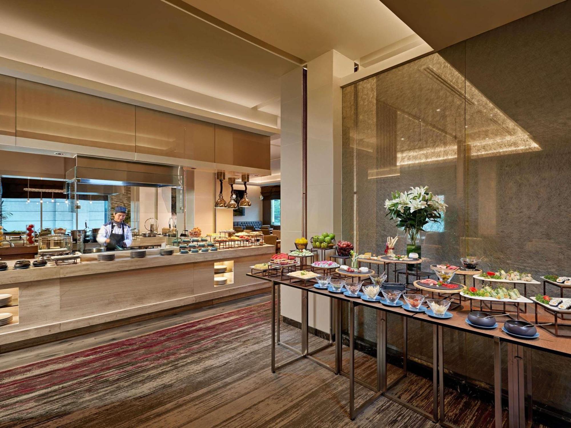 Moevenpick Centre Hotel Hanoi