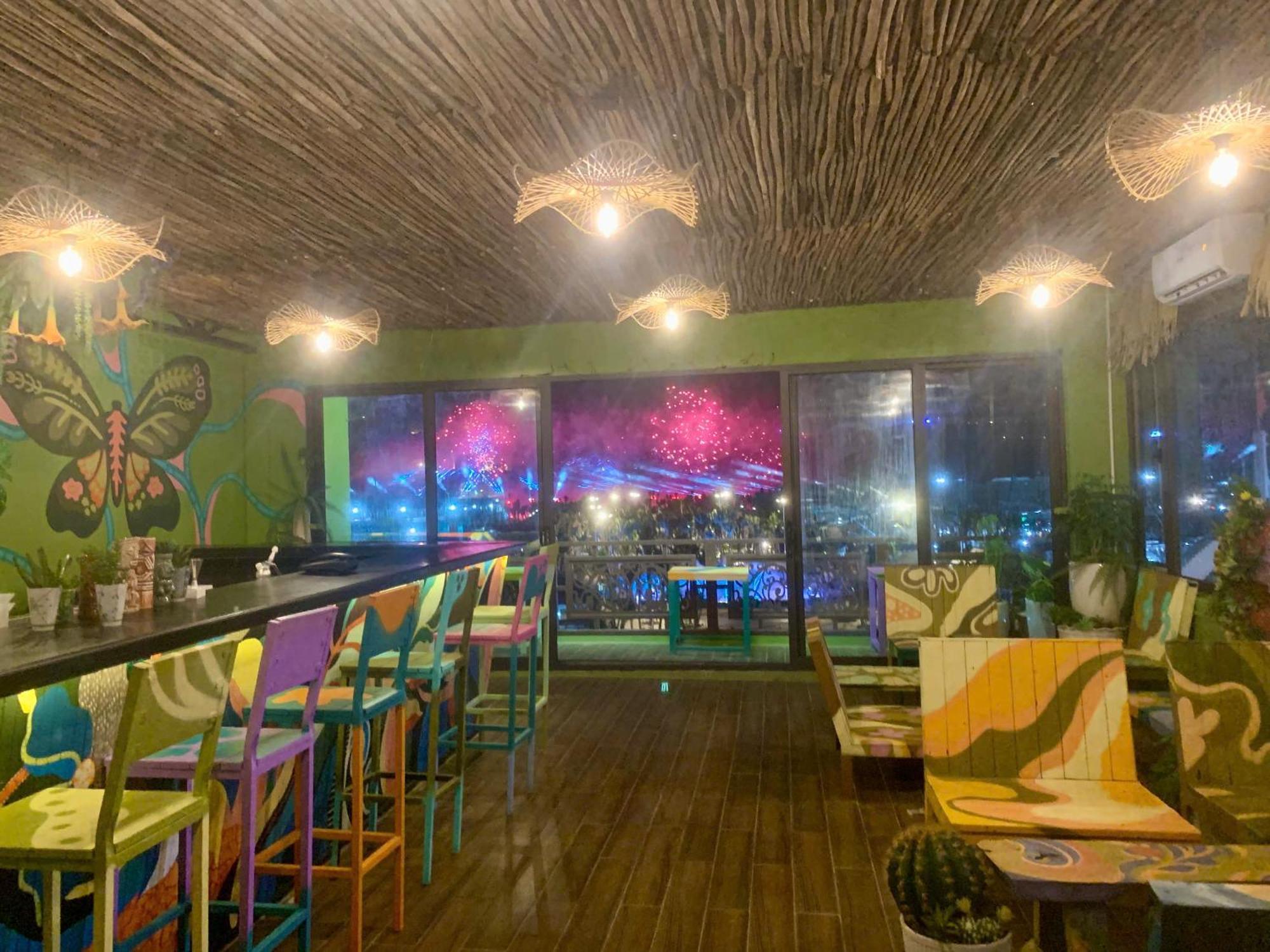 Hostel Catba Pod - Restaurant And Rooftop Bar *