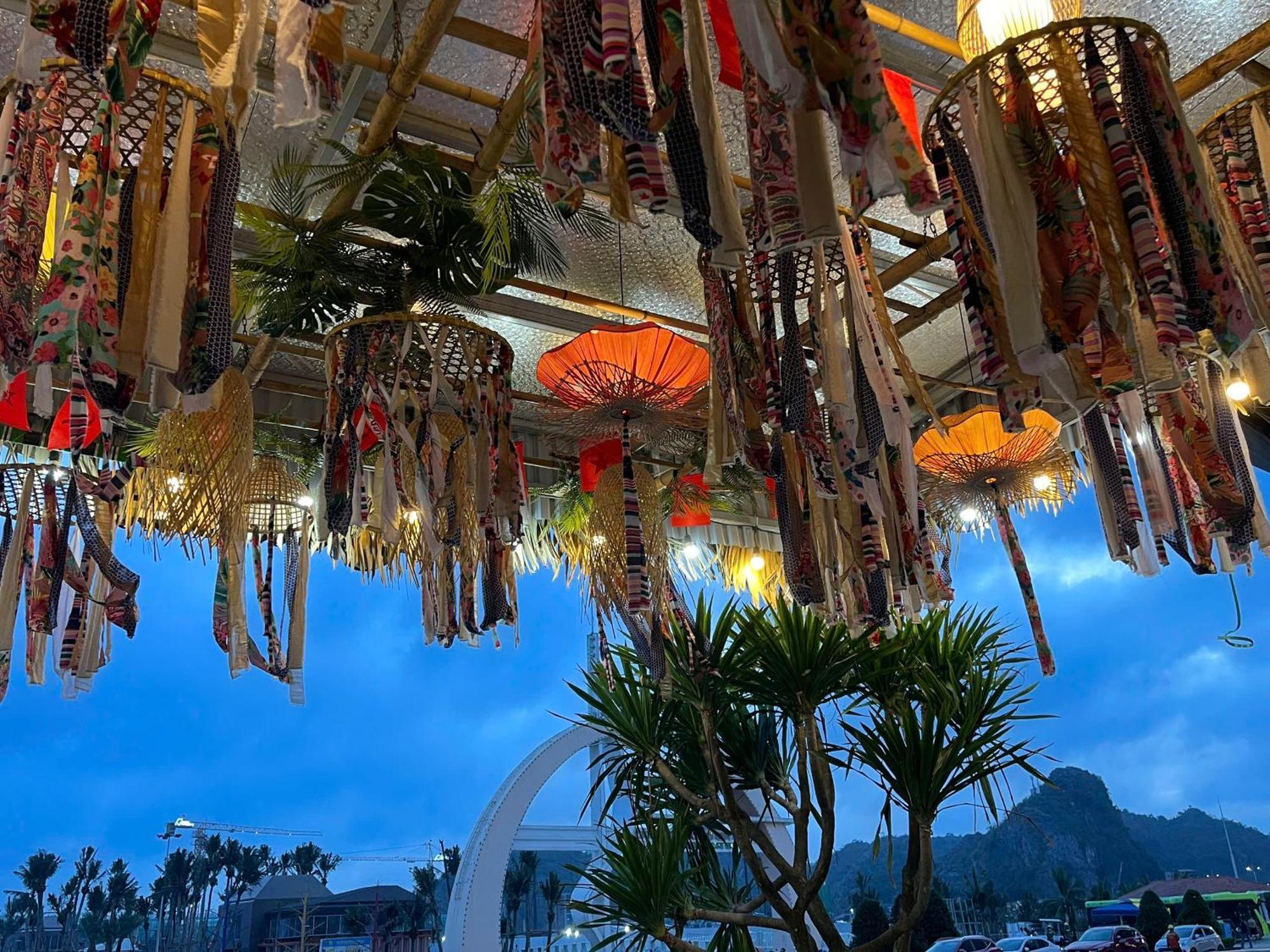 Hostel Catba Pod - Restaurant And Rooftop Bar Dong Khe Sau