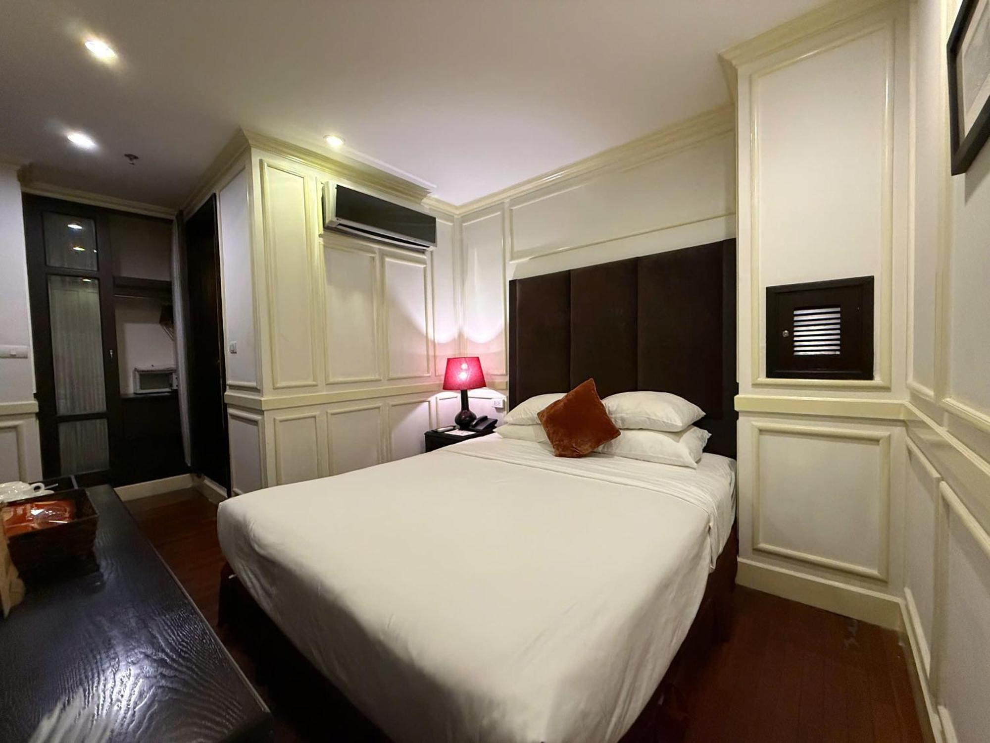 Boutique & 4*