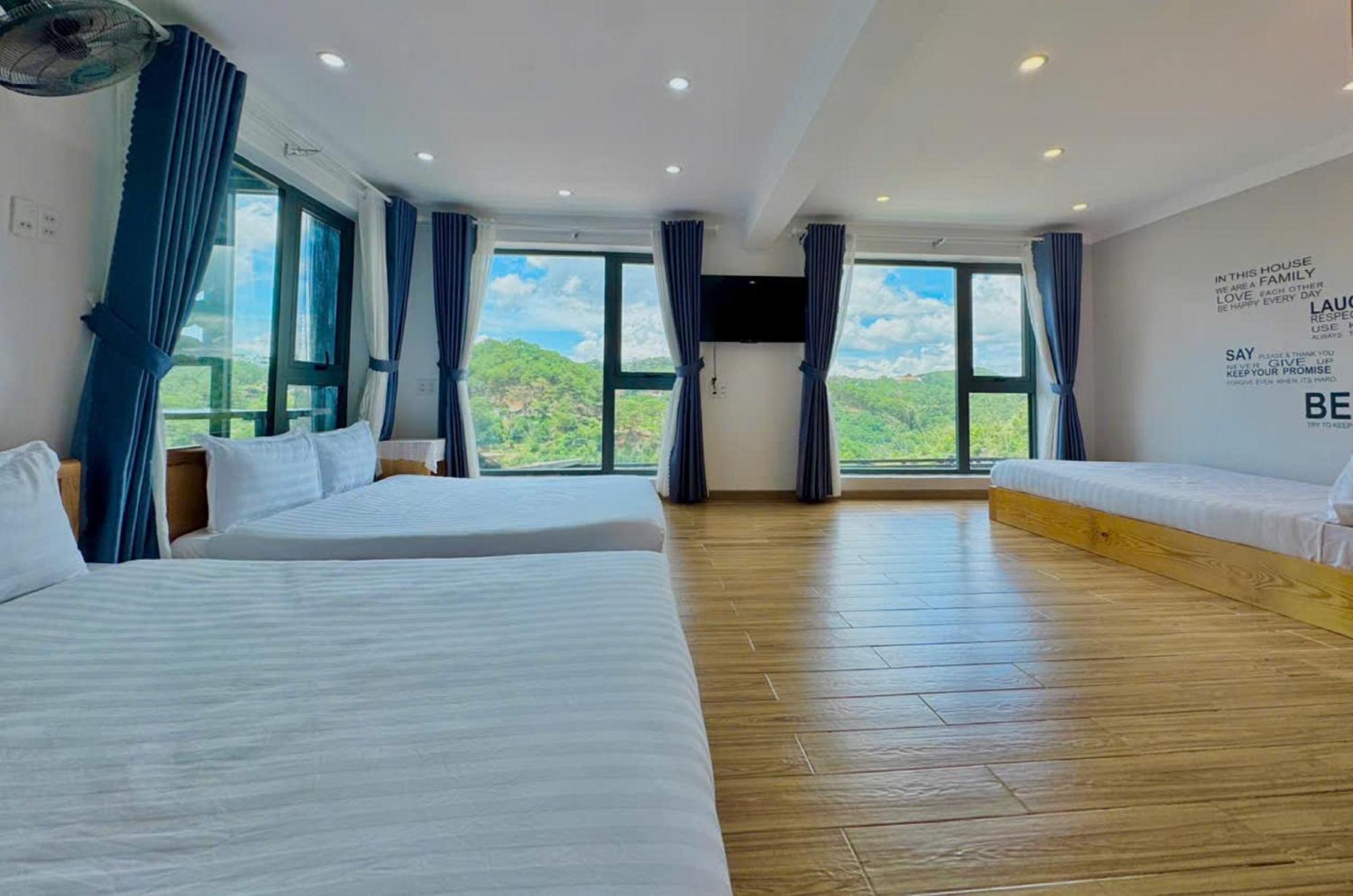 Lodge Pine Forest House